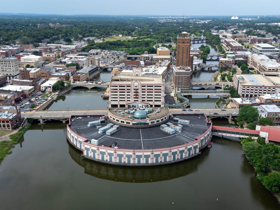 Aurora, Illinois skyline