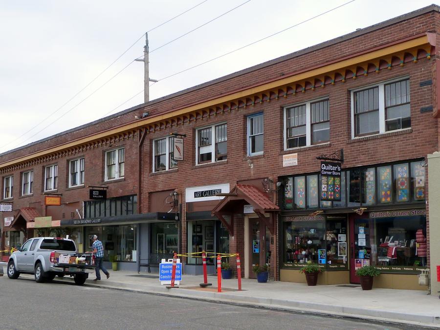 Fisher-Rossi Building - Beaverton Oregon