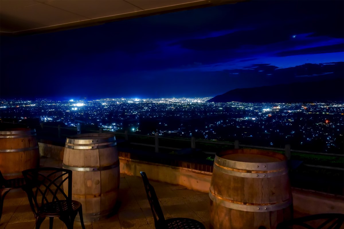 Đồi vọng cảnh thung lũng nho