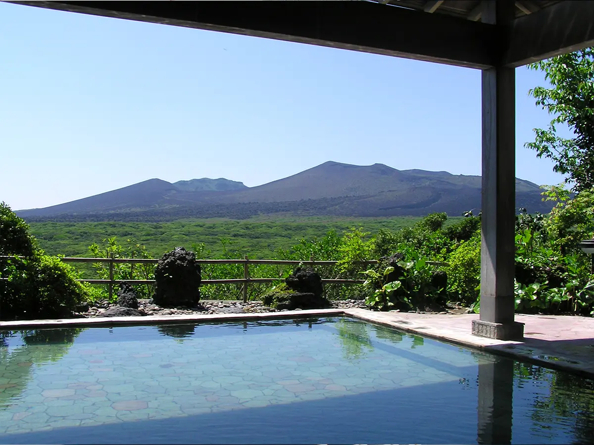 Onsen (Suối nước nóng)