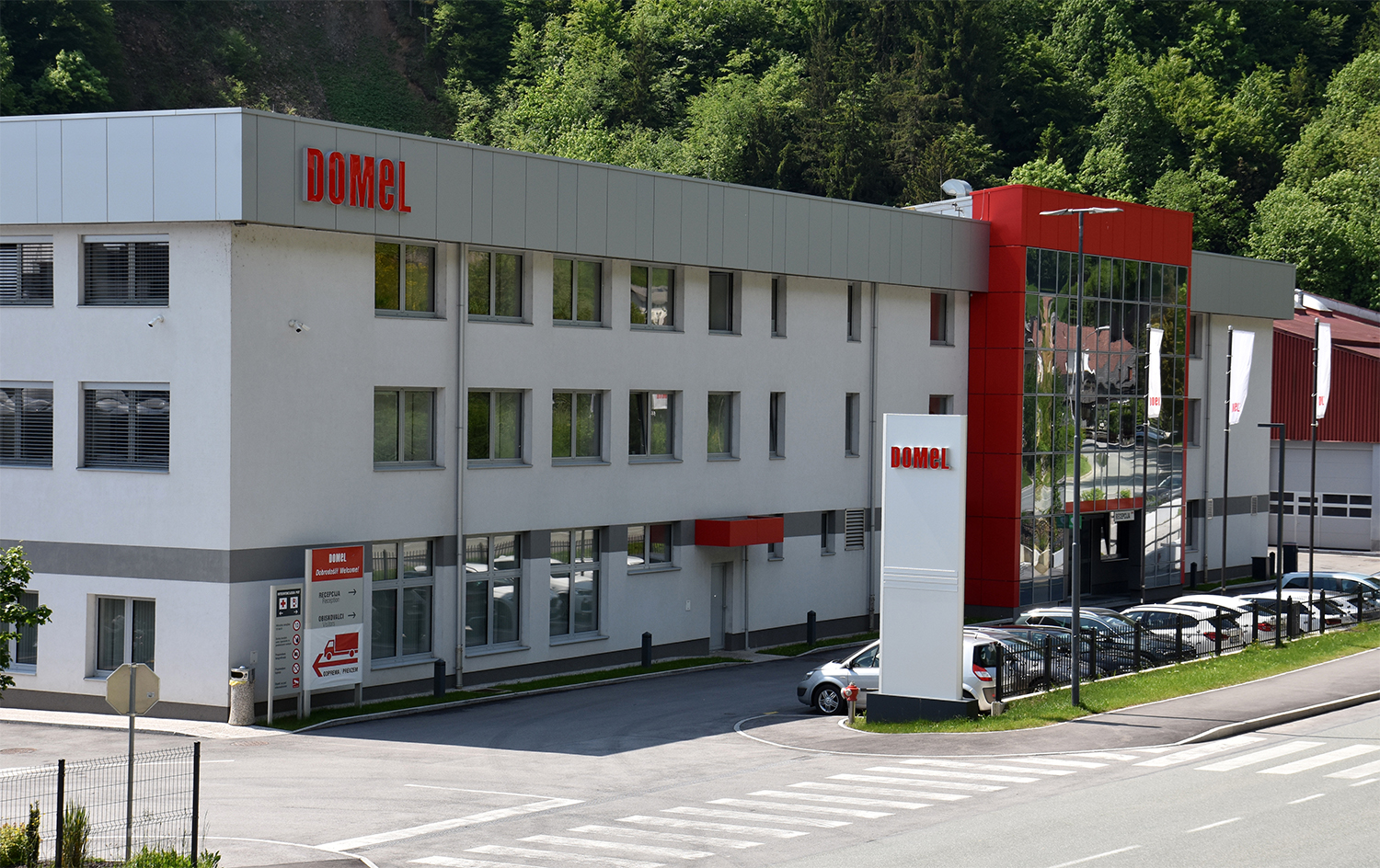domel