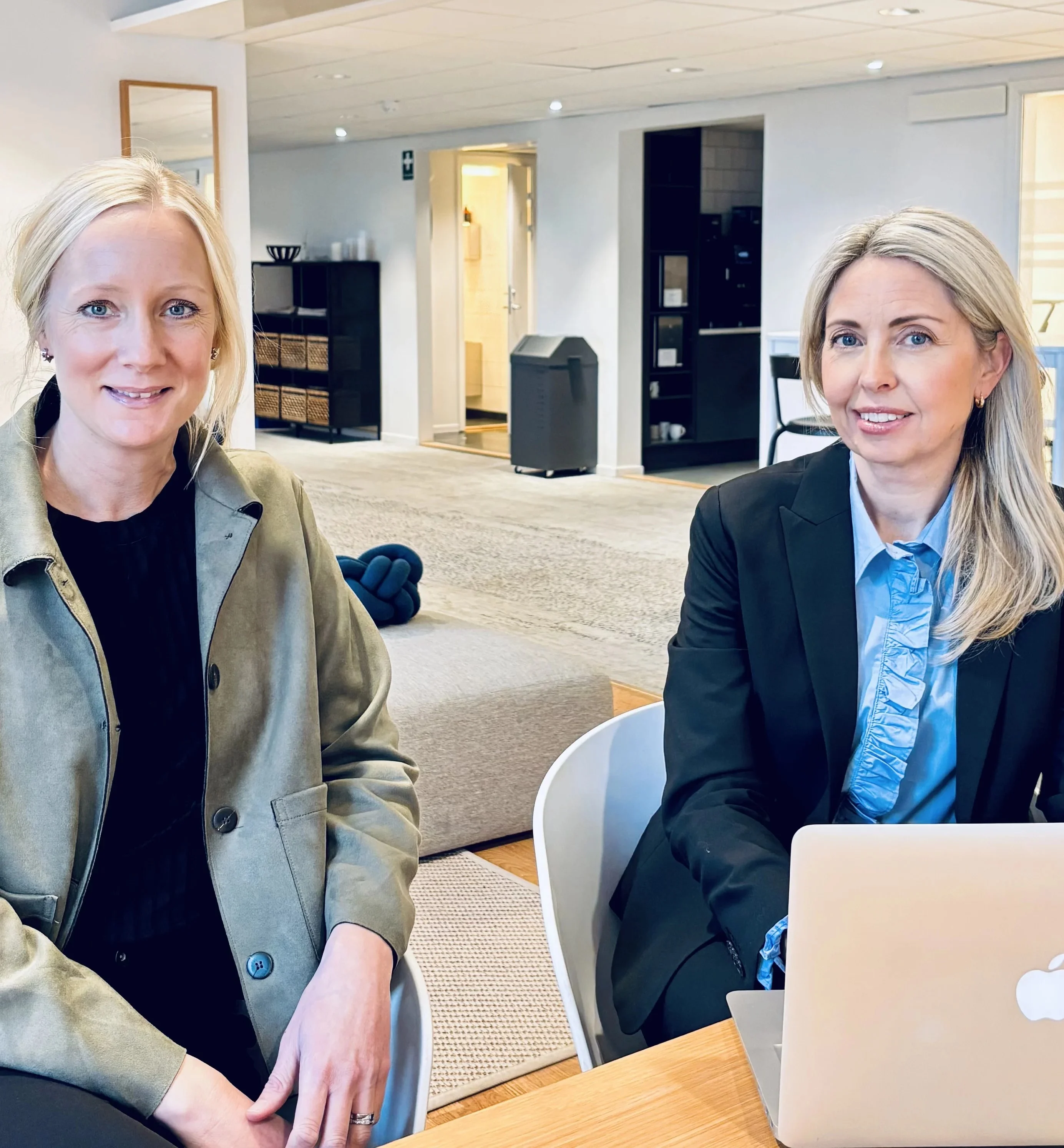 Lisa och Jennie på BankTalanger