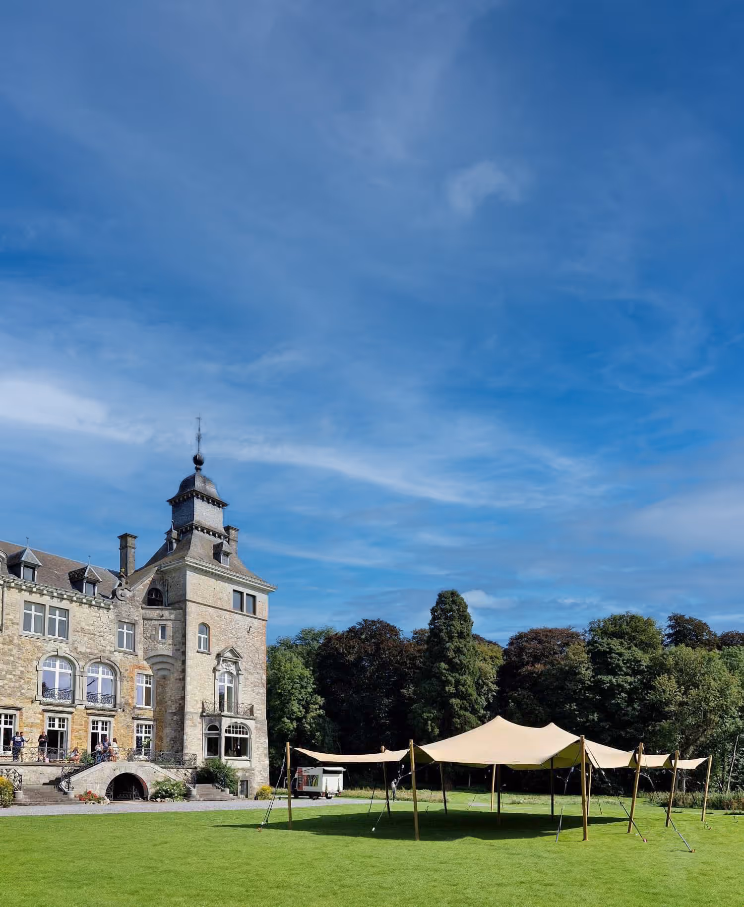 Photo d'une tente stretch posée par Premium Tents