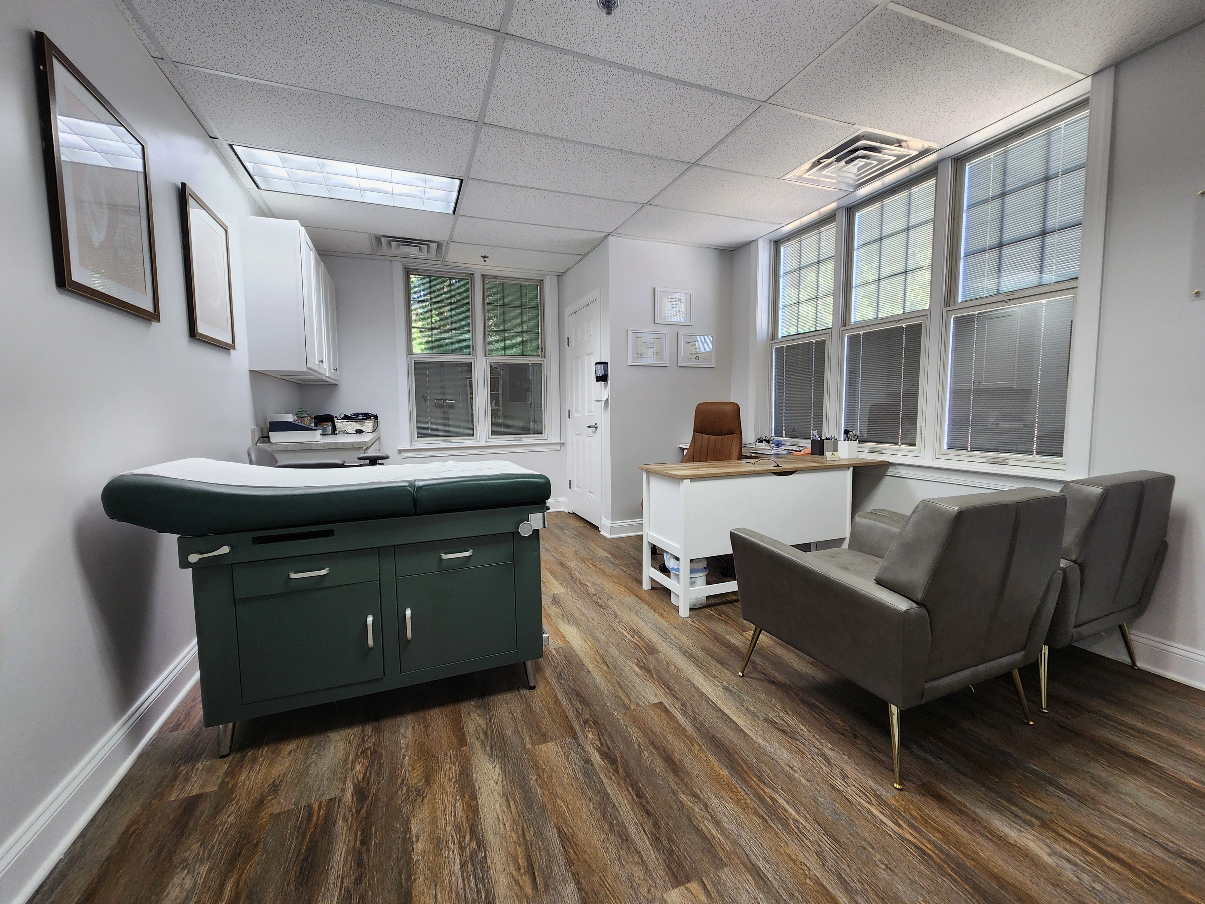 a photo of Grove Family Health's examination room