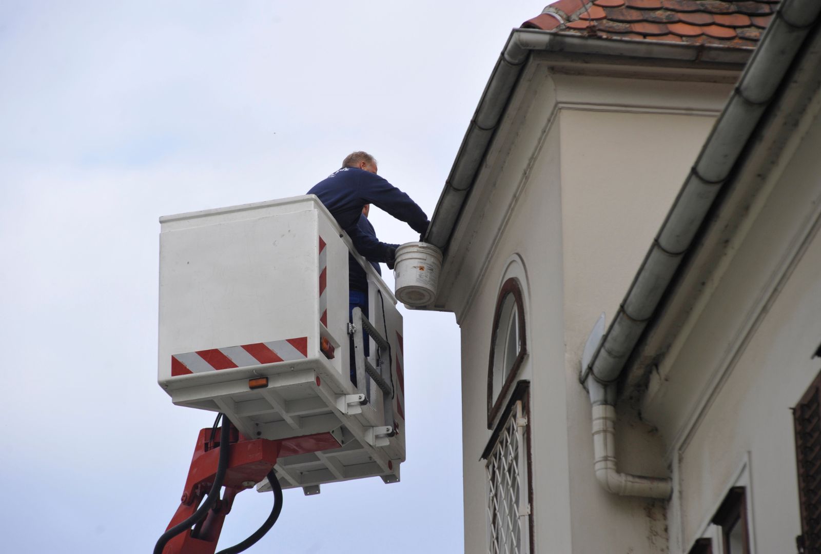 Gutter Cleaning at a Building