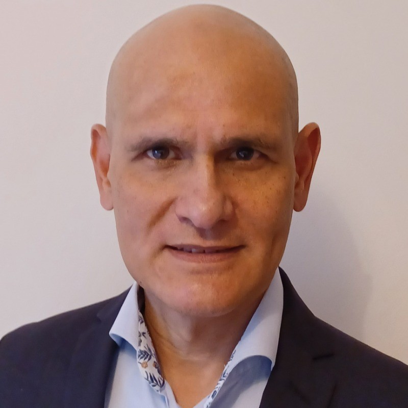  Neil Oschlag-Michael