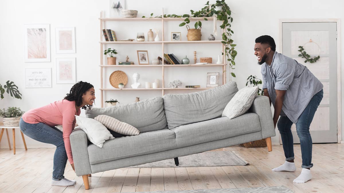 How to carry heavy furniture safely and easily