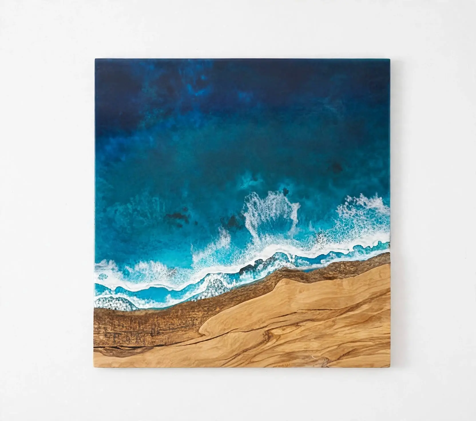 Cuadro cuadrado de resina epoxi efecto oceano profundo azul nocturno con madera de olivo natural - arte hecho a mano