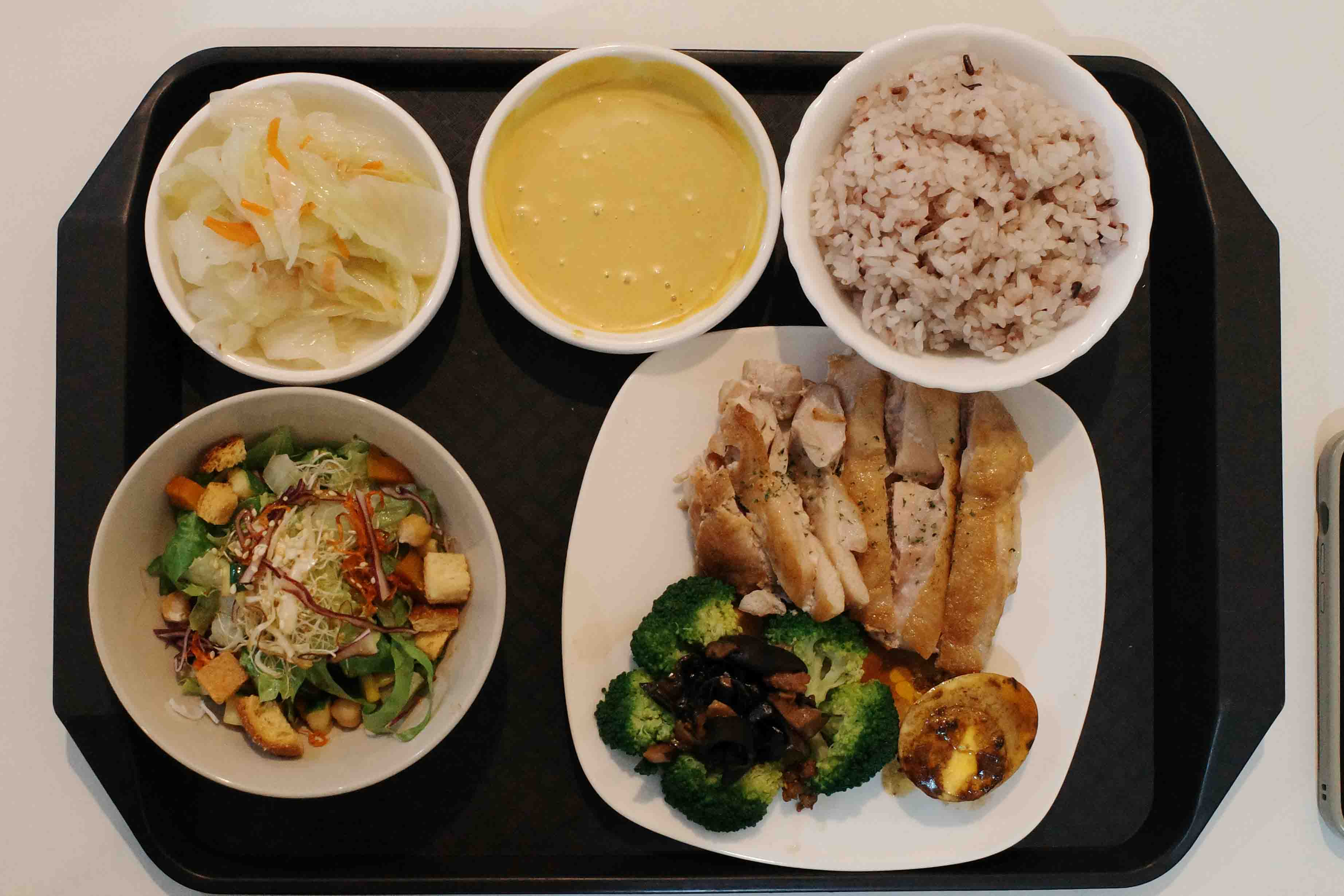 嘉義民雄特色簡餐，晴樂廚房奶油香蒜起司雞腿肉定食，香氣四溢的香蒜風味