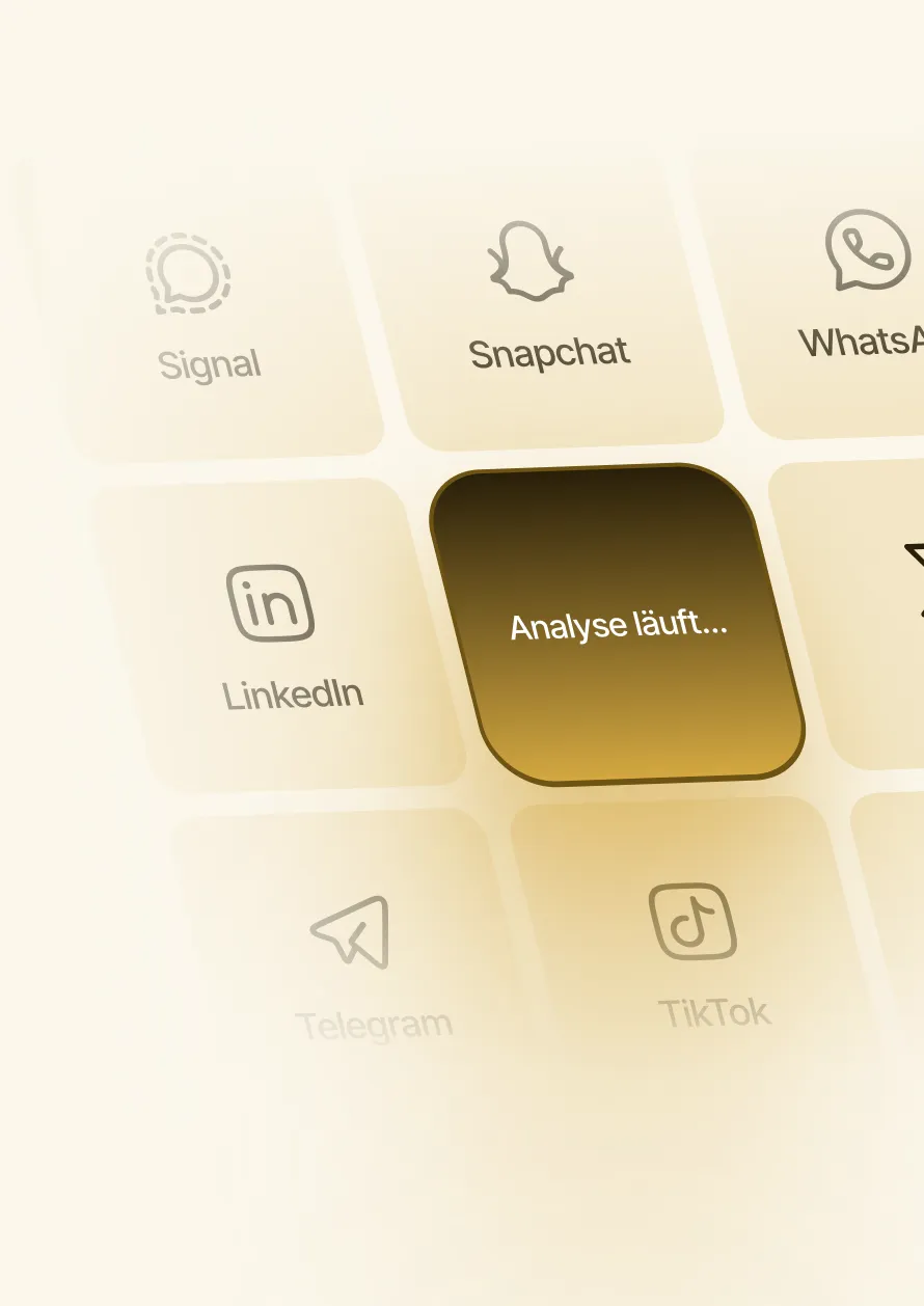 Digital keyboard with social media icons including Signal, Snapchat, WhatsApp, LinkedIn, Telegram, and TikTok, with a highlighted key displaying a user icon and the text 'Analyse läuft...'.