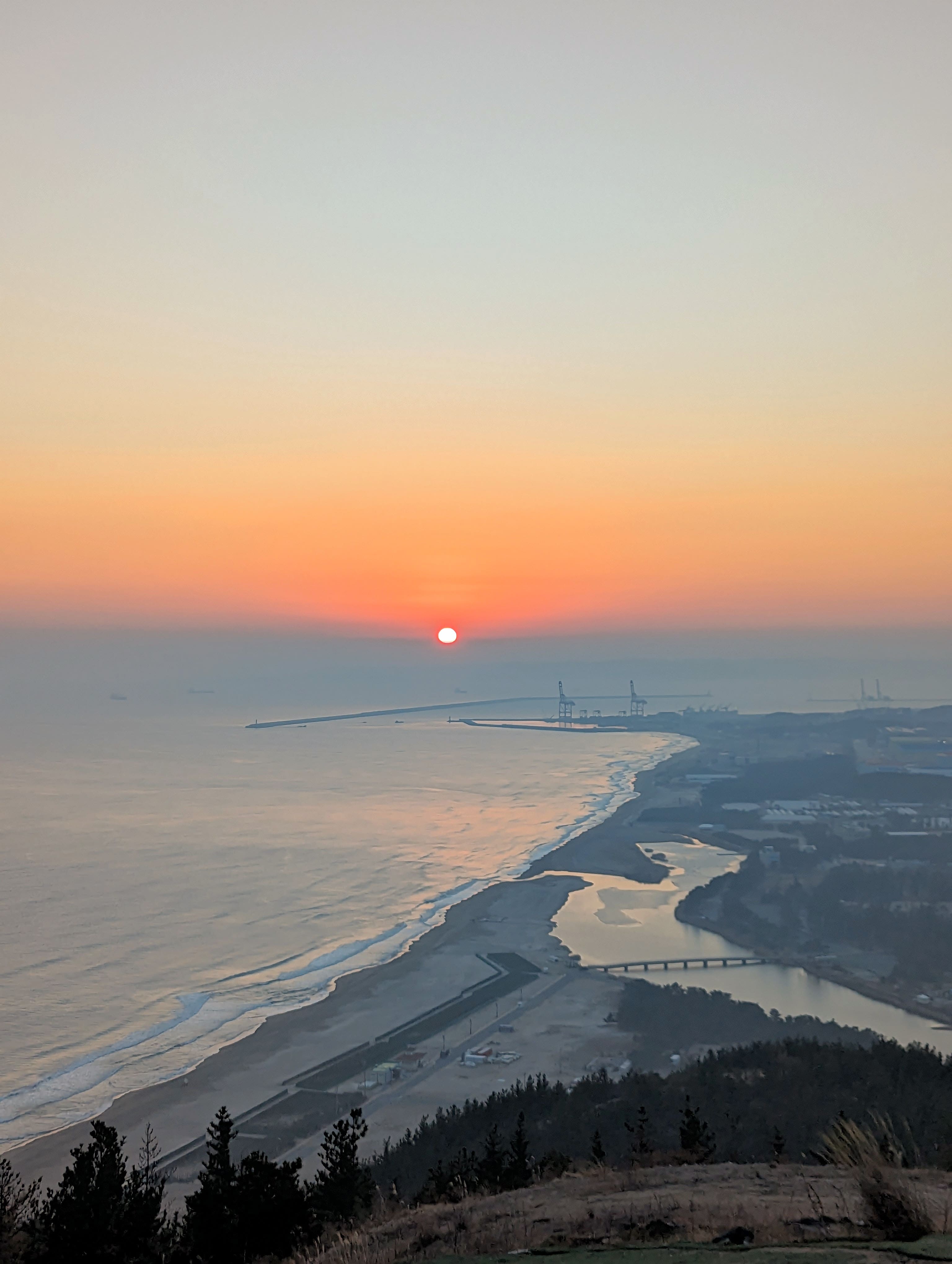 Vue sur Pohang depuis le Mont Gonlyun