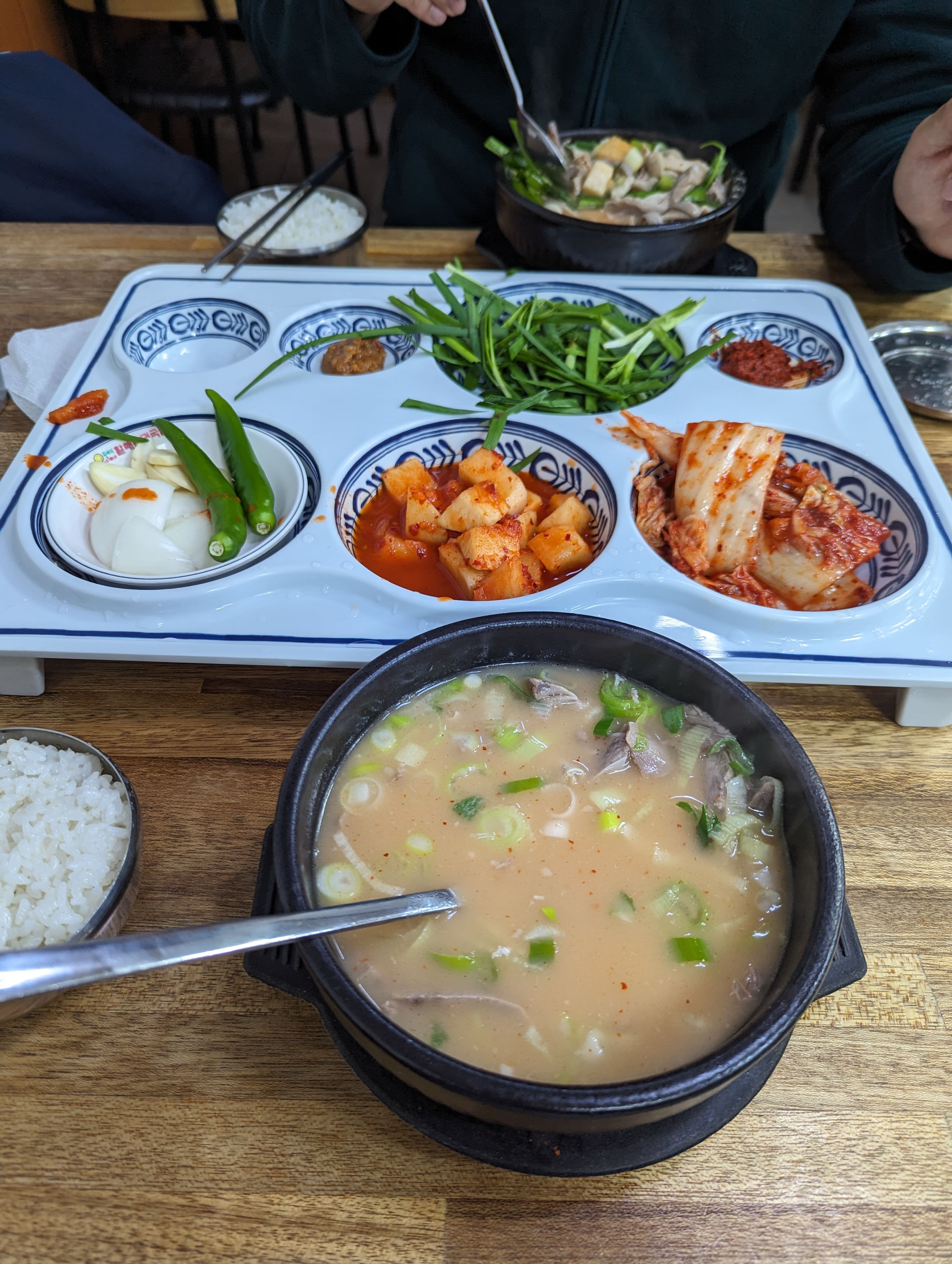 Gukbap au restaurant Jinbae Gihalmae Gukbap