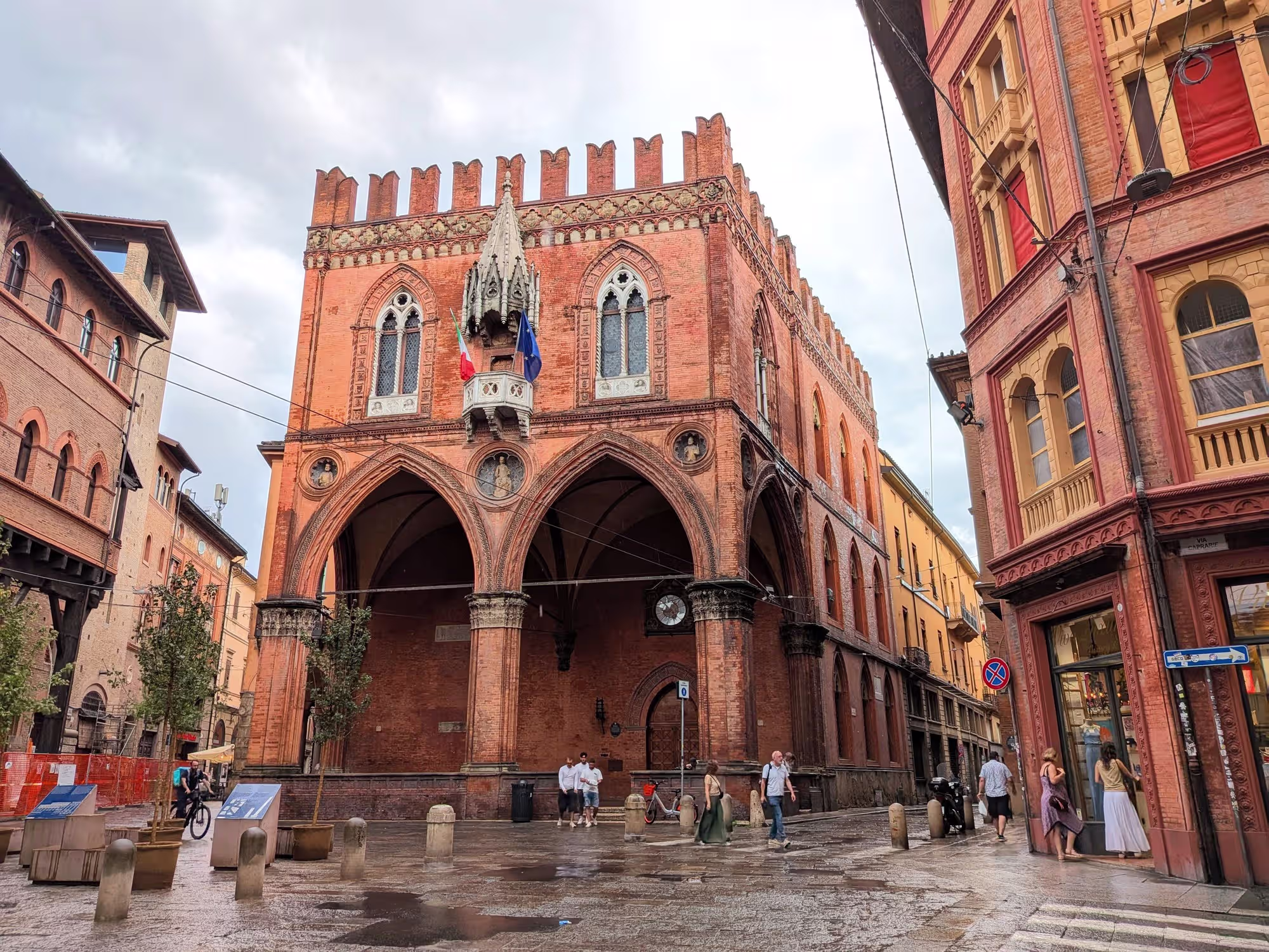 Visiter Bologne en 2 jours : Itinéraire complet, budget et conseil 2025