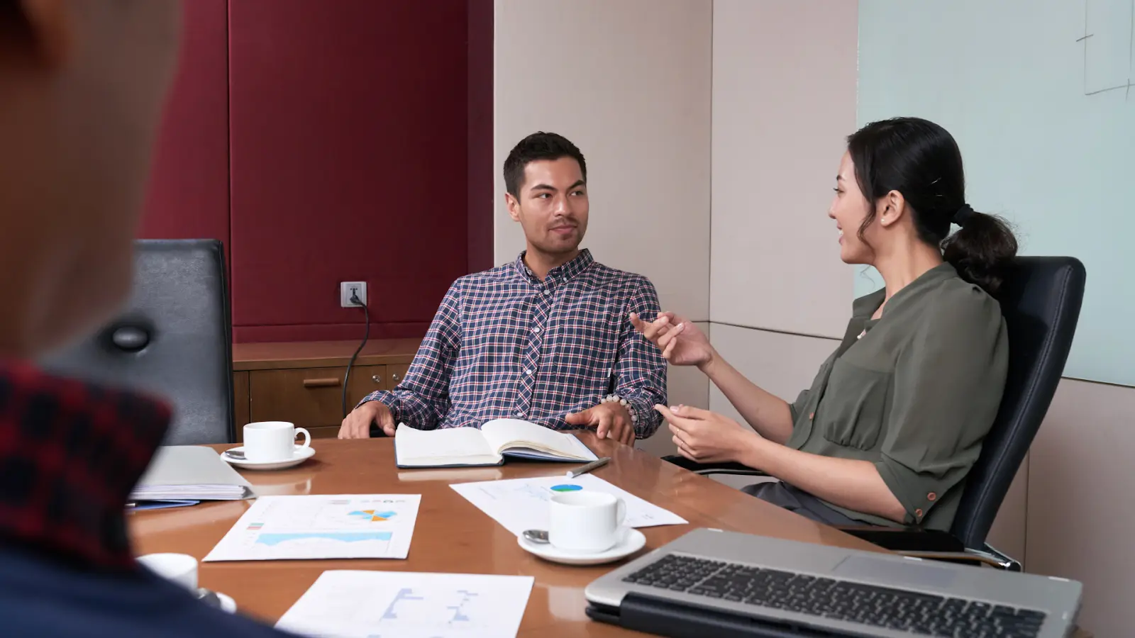 AR operations team reviewing a deductions workflow to categorize claims, track disputes, and prevent backlog.