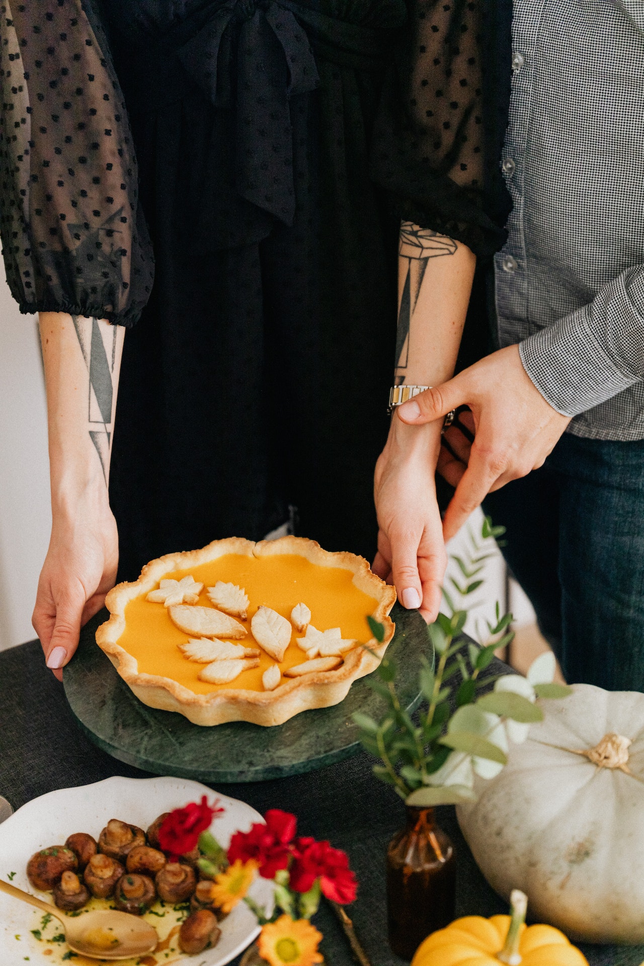 how to set a table for fall
