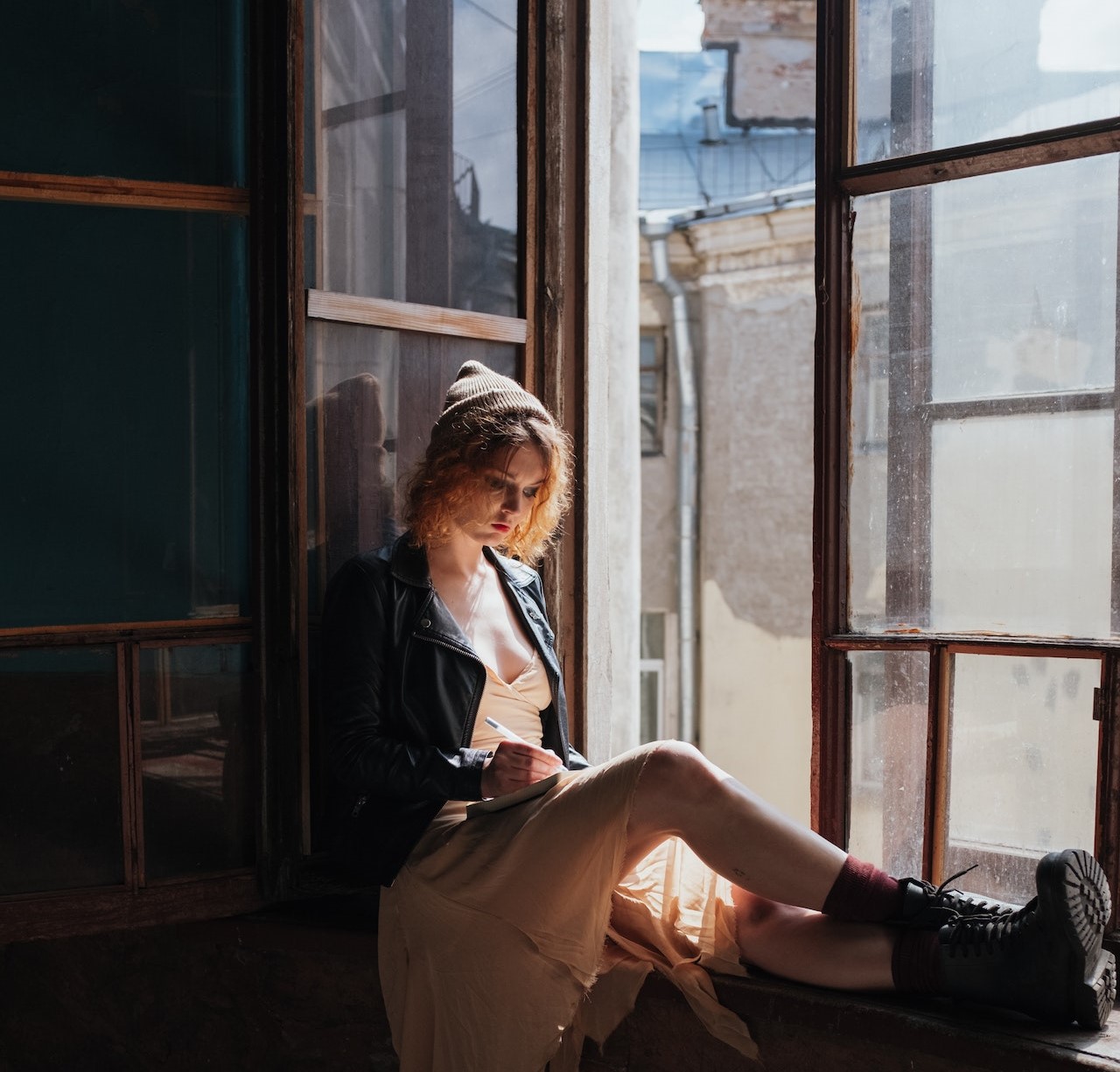 how to prep space for a palm reading