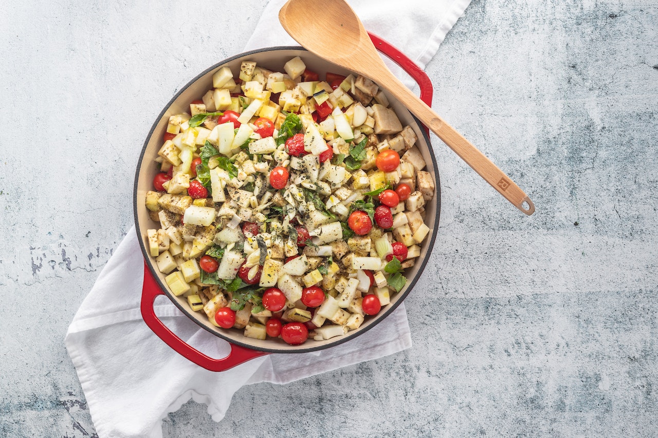 what to serve food in at home