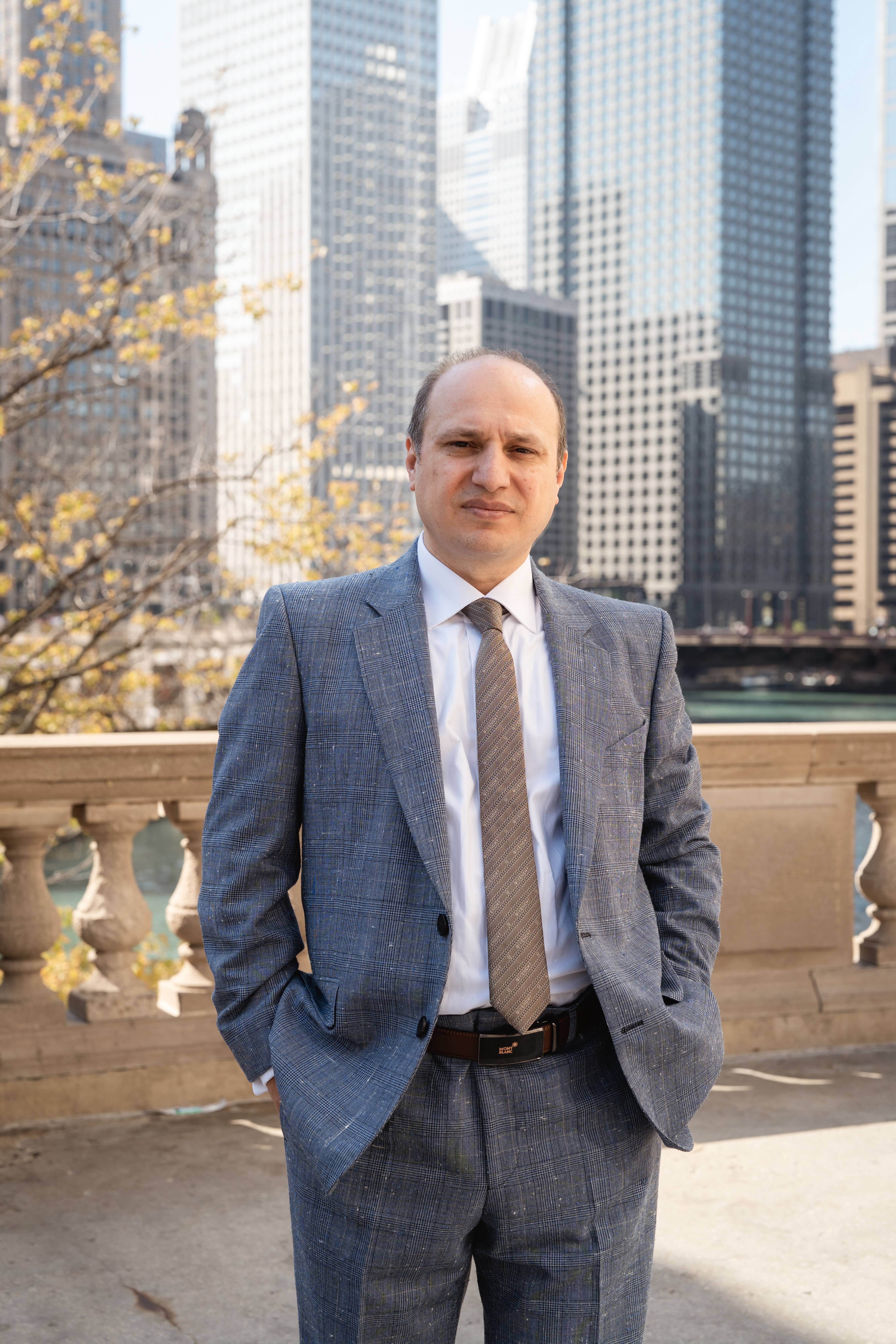 image of informal meeting setting (for a b2b saas)