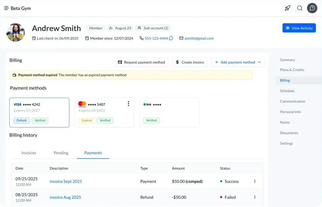 Beta Gym billing dashboard for Andrew Smith showing expired payment method alert, three payment methods including Visa expiring 07/2027, Mastercard expired 04/2025, and a verified link payment. Billing history includes payments and refunds with statuses success and failed.