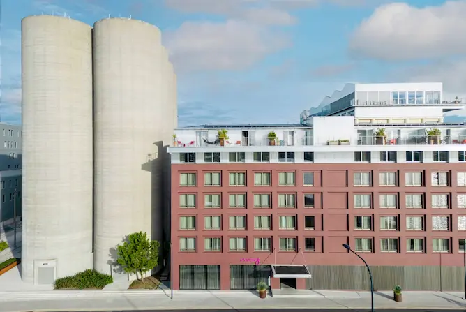 facade hotel