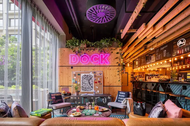 bar loundge hotel