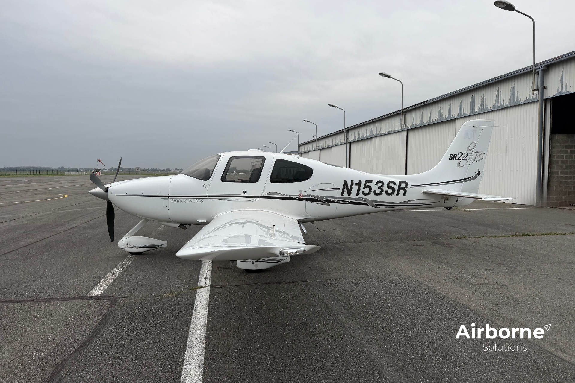 2006 Cirrus SR22 G2 GTS, photo 2