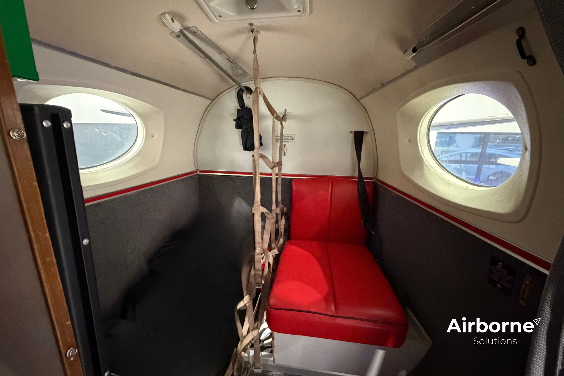 1994 Beechcraft King Air C90A, photo 16