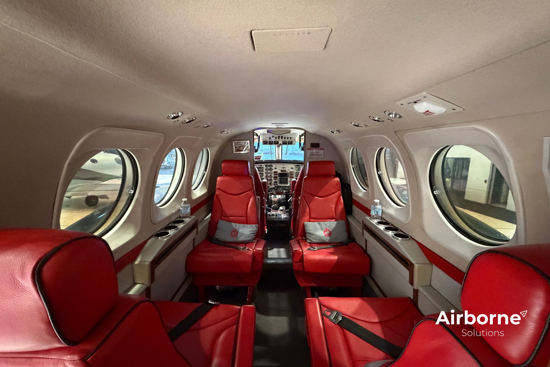 1994 Beechcraft King Air C90A, photo 18