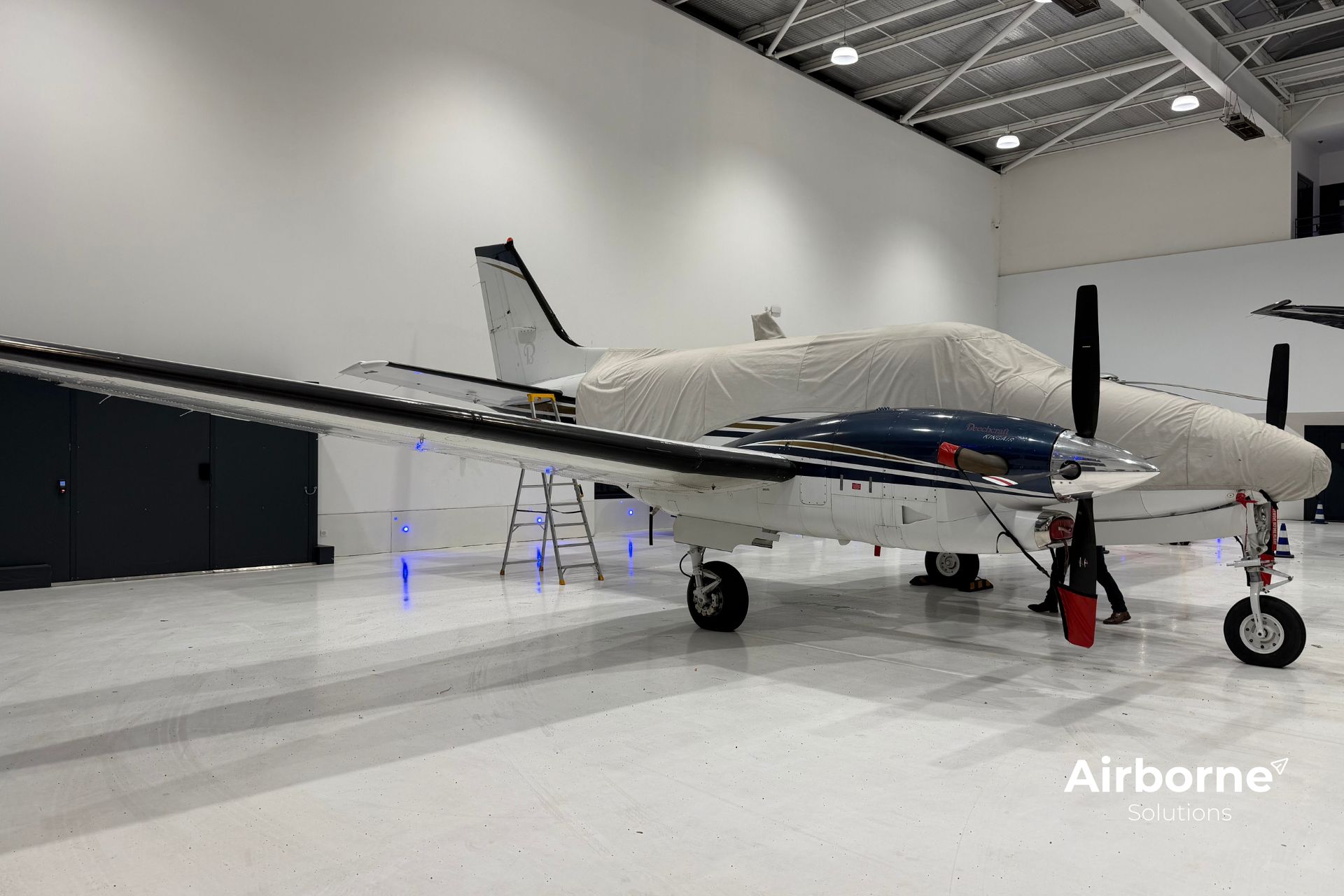 1994 Beechcraft King Air C90A, photo 9