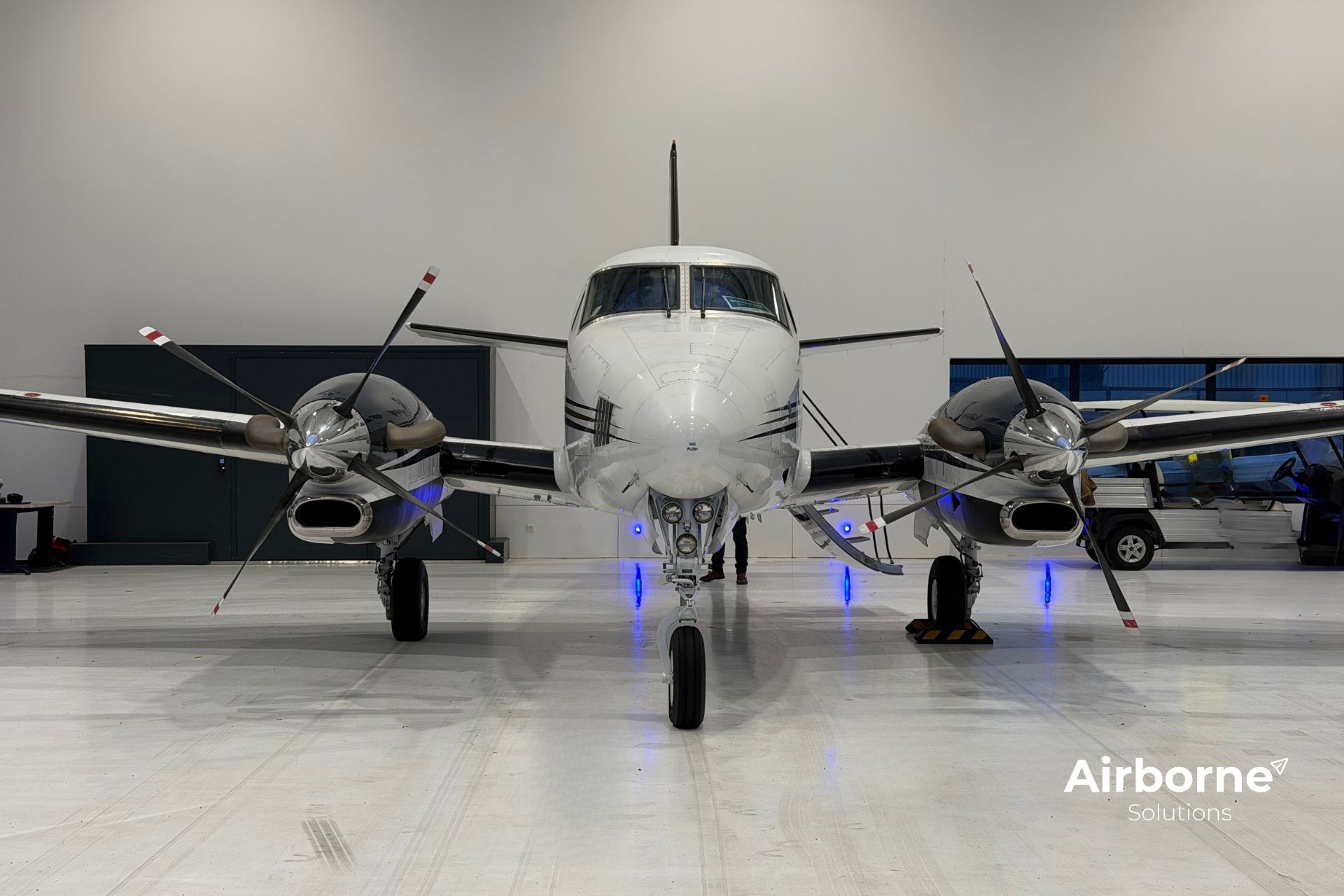 1994 Beechcraft King Air C90A, photo 8