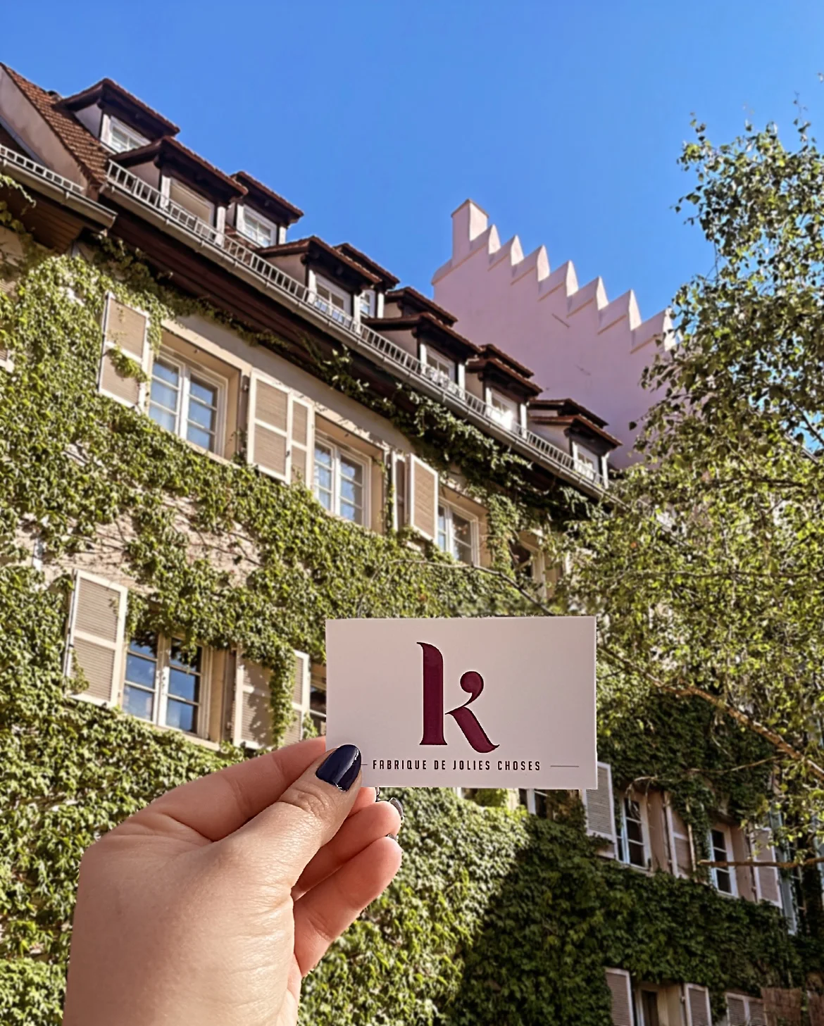 carte de visite la k family avec strasbourg en fond