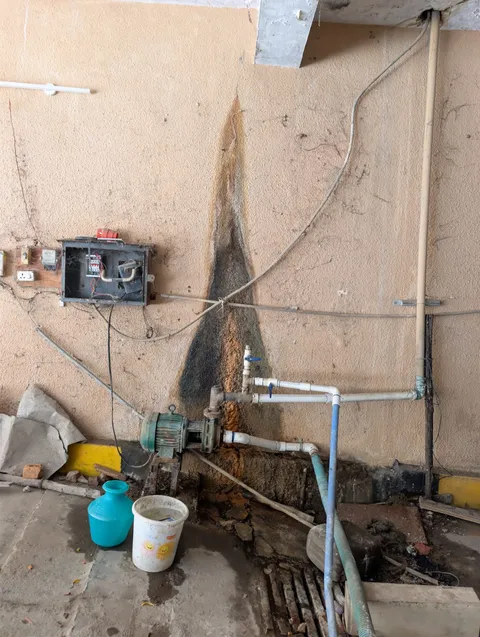 Active water leakage on retaining wall