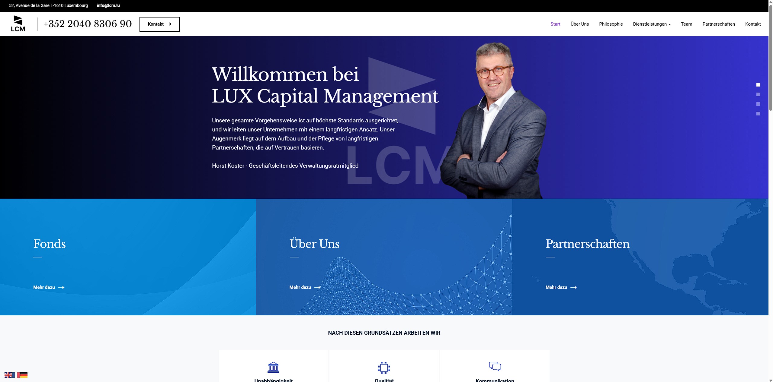 Website homepage showing a man wearing a black bolzplatzkind cap looking out at a blurred cityscape with a black overlay containing welcome text and shop buttons.