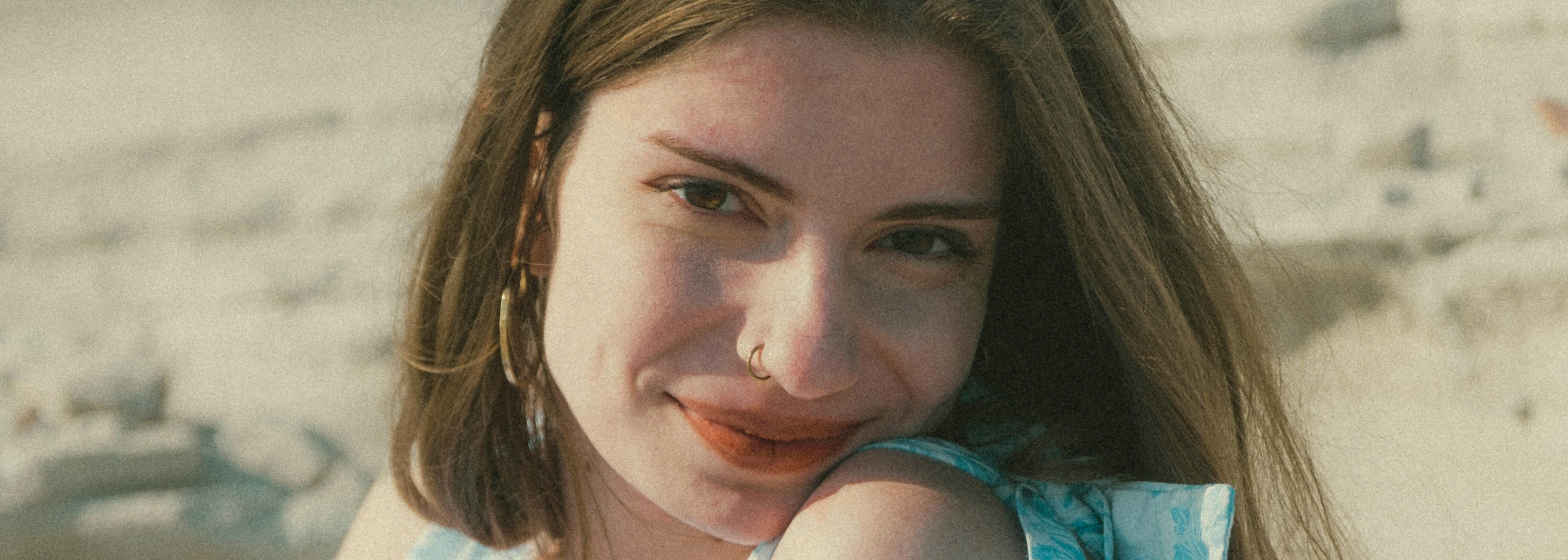 Dr. med. Judith Böven und Dr. med. Alice Martin nebeneinander  