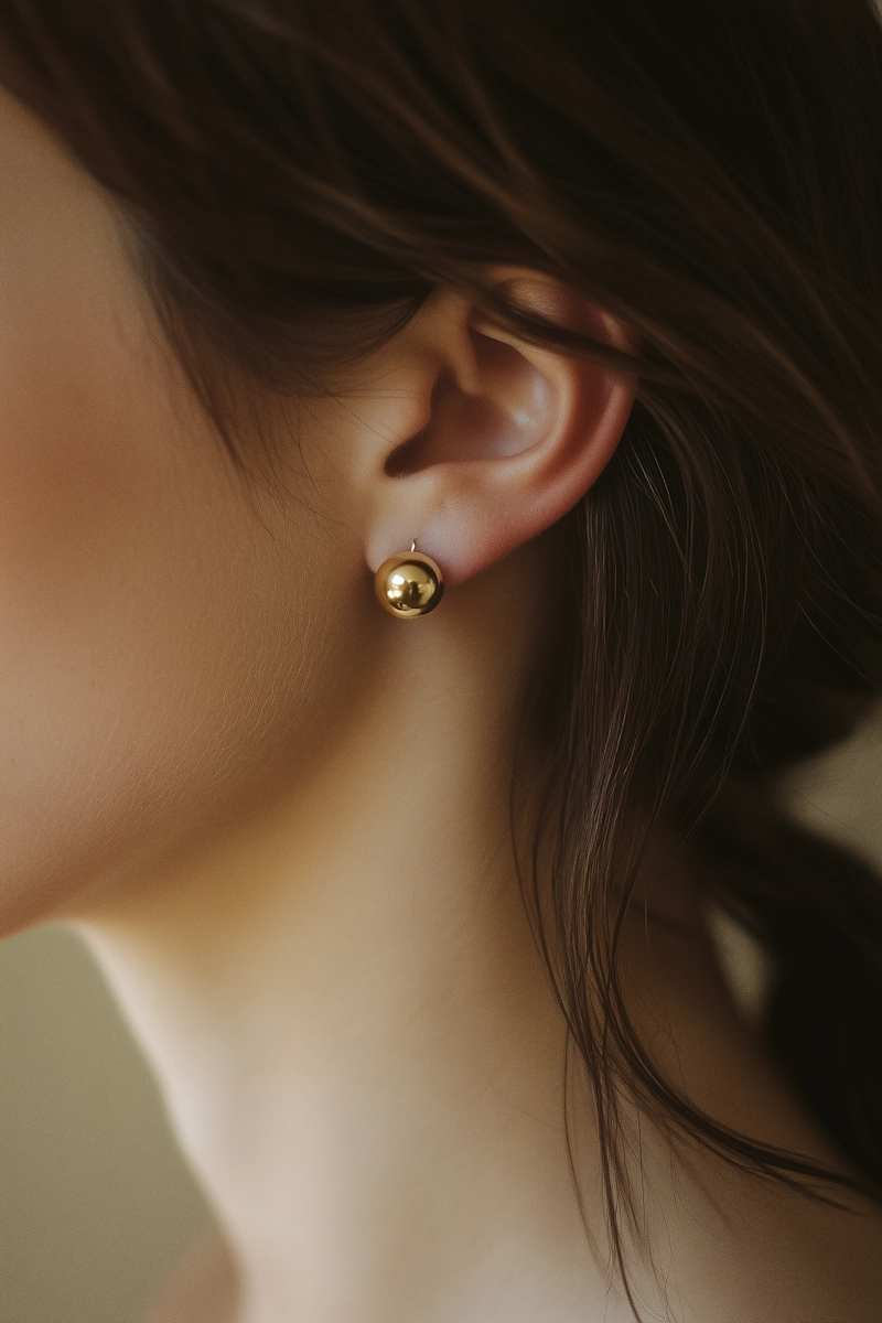Elegant Gold Earring