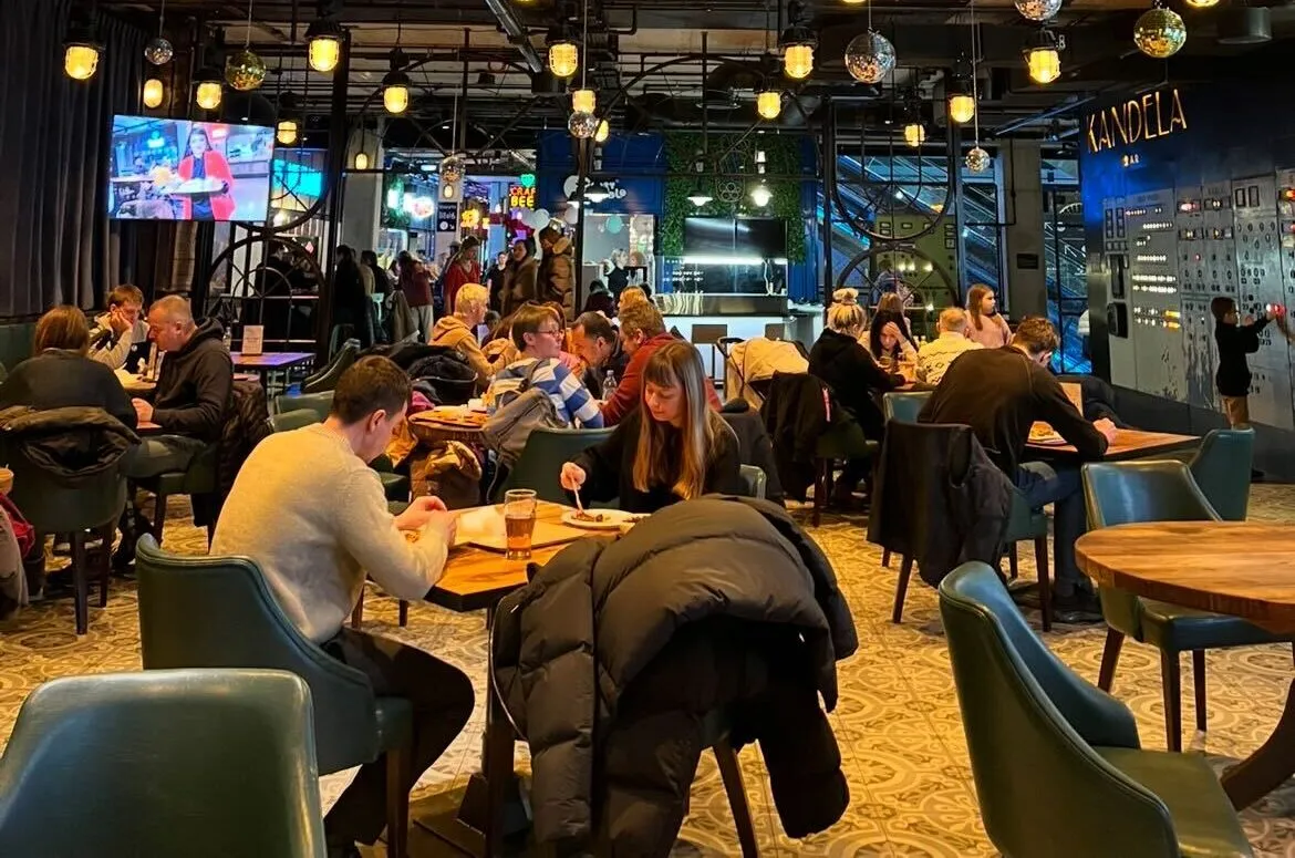 Czy w Warszawie można jeszcze pójść na obiad a nie do restauracji? - rozmowy ze studentami