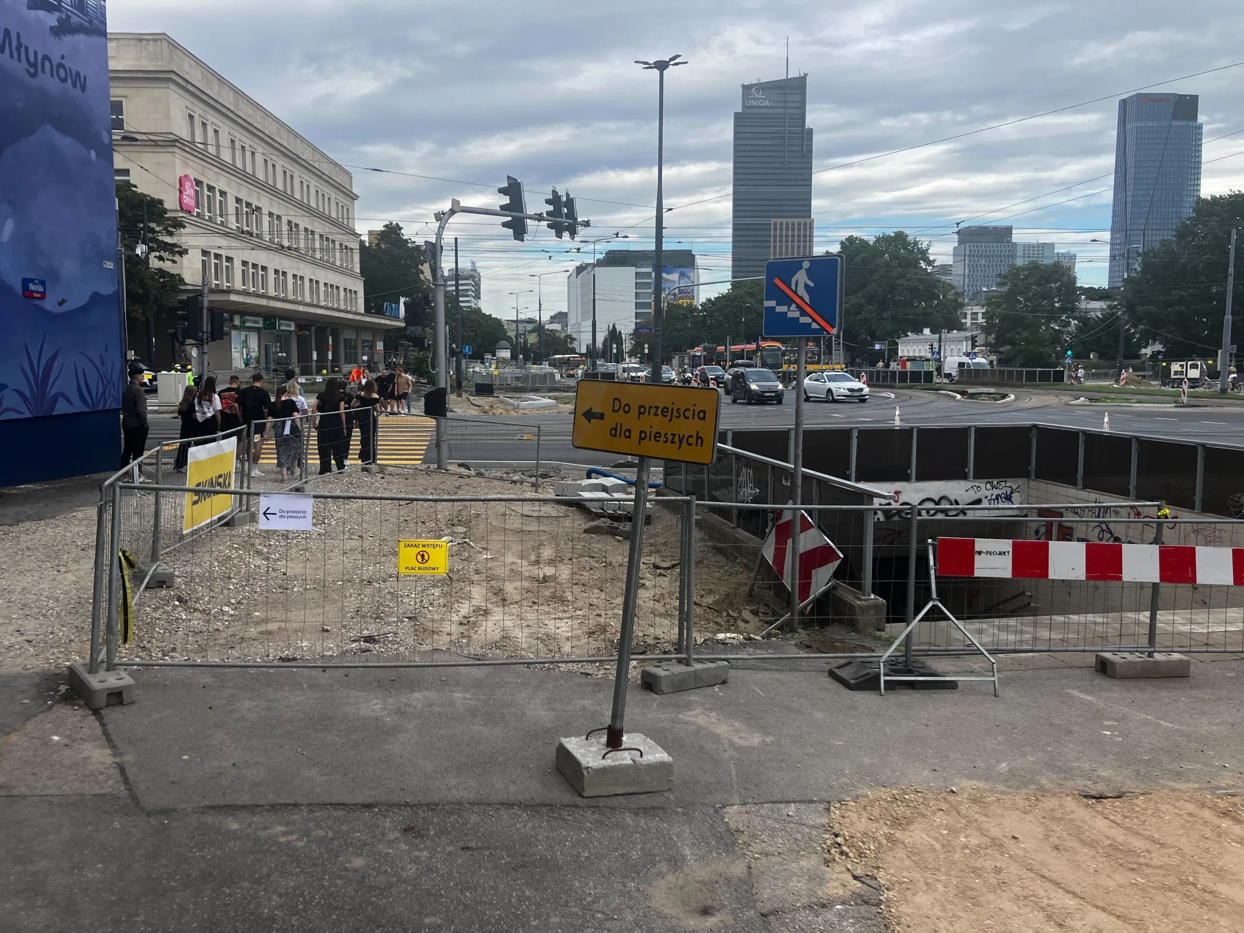 Koszmarne tunele zamknięte. Przebudowa skrzyżowania Wolskiej z Młynarską