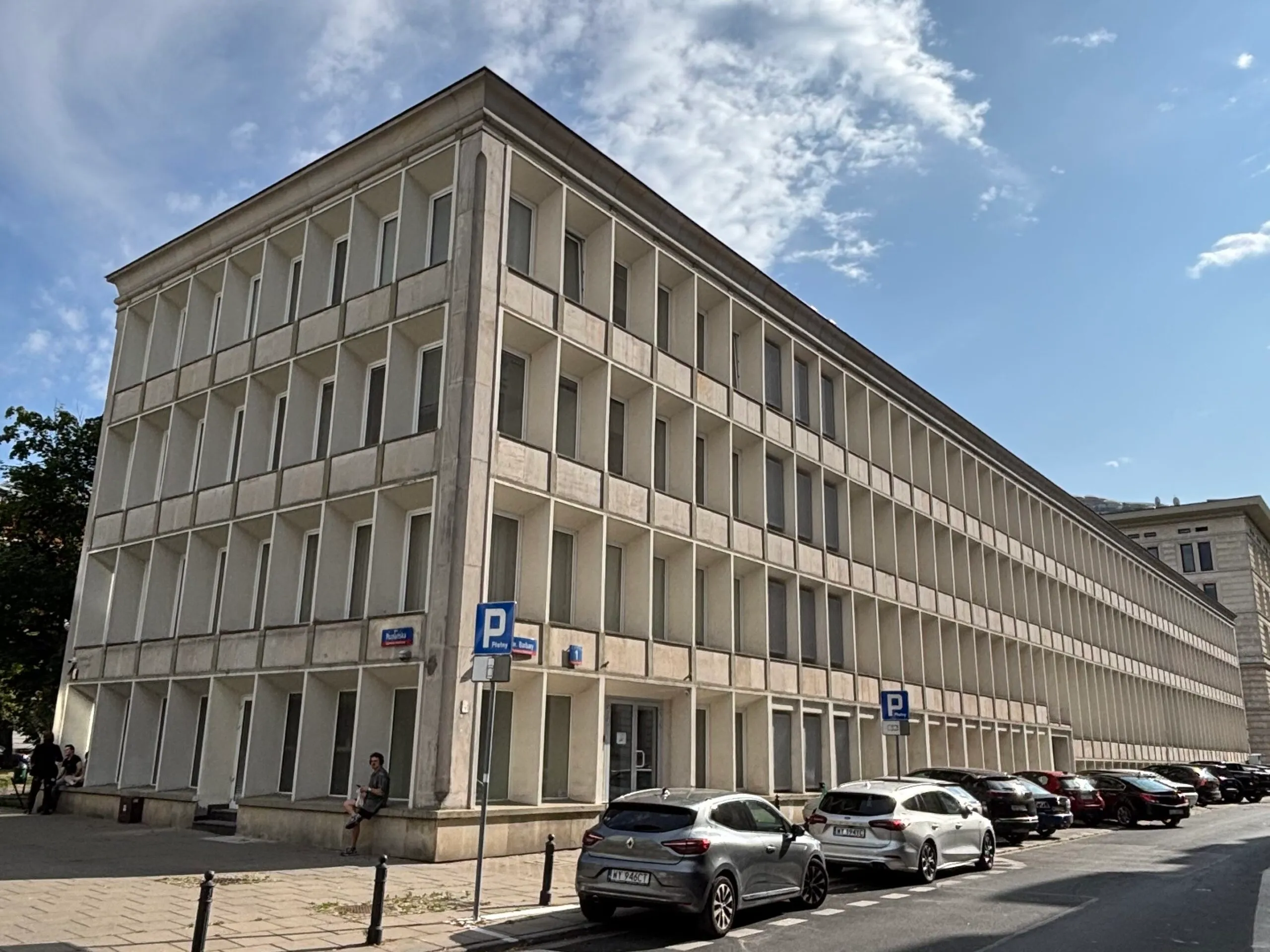 Kolejna kontrowersyjna inwestycja w sercu Warszawy. Tym razem chodzi o zabytkowy budynek Leykama