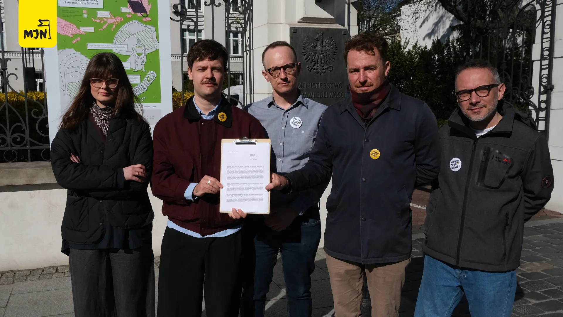 Nielegalne wyścigi w Warszawie.