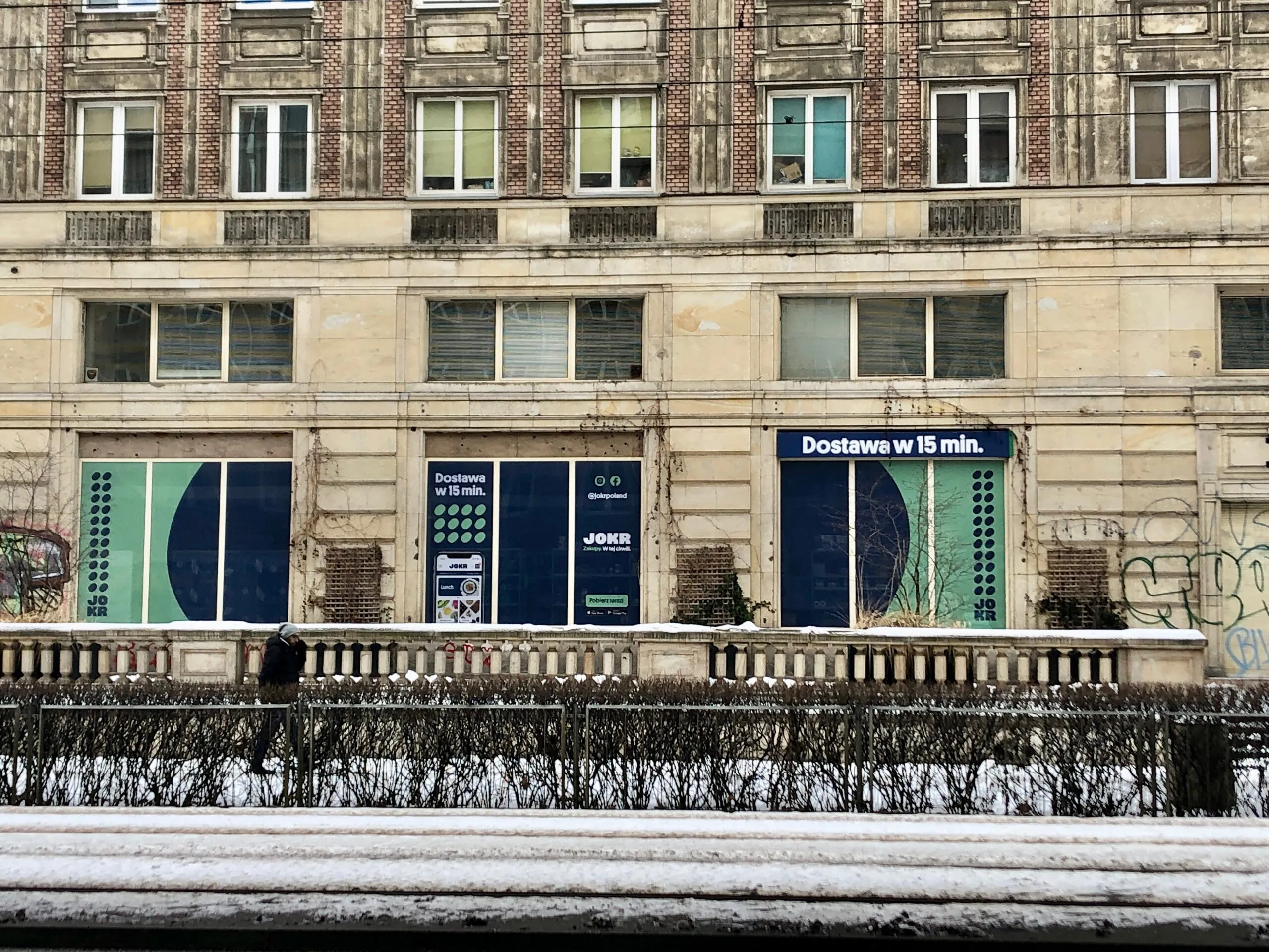 Magazyny zamiast usług. Czy dark story zaleją Warszawę?