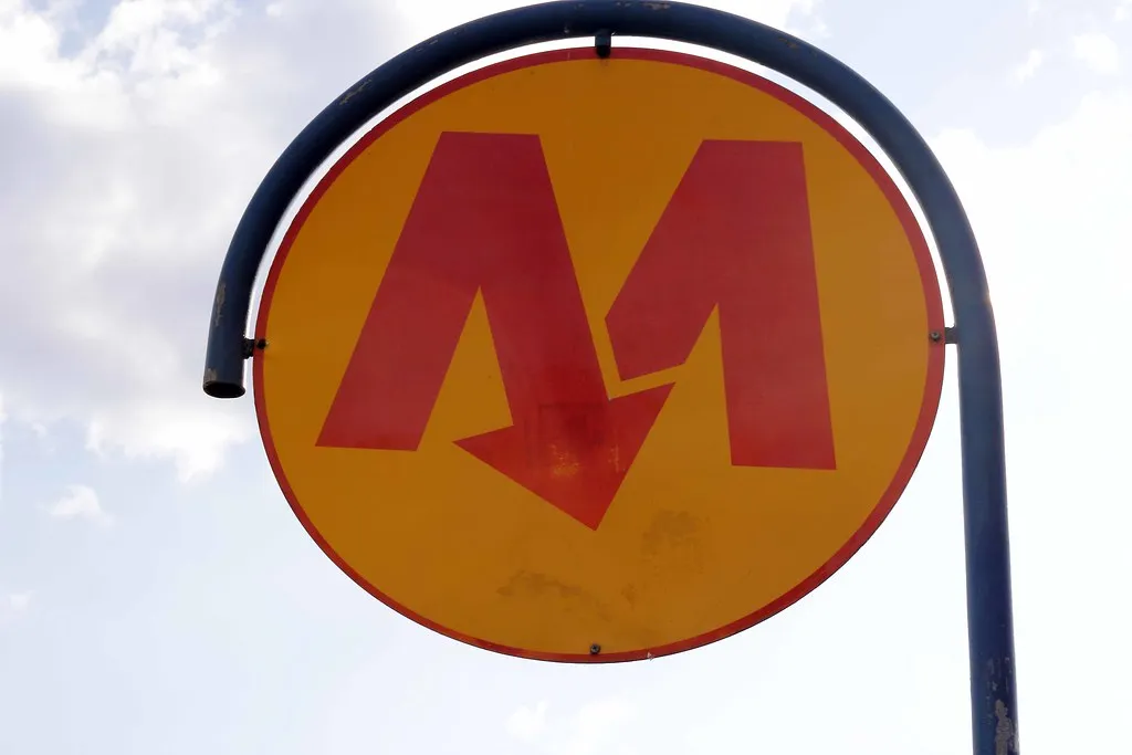 Dlaczego w Warszawie łatwiej budować metro niż nowe linie tramwajowe?