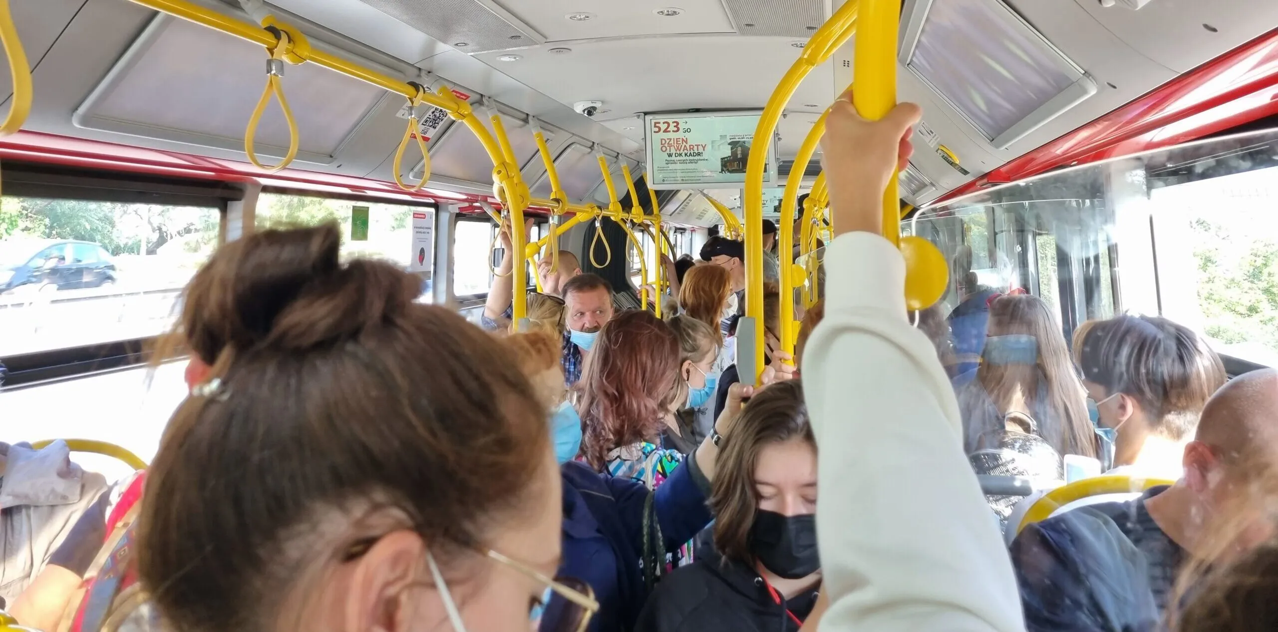 Cięcia komunikacji publicznej w Warszawie