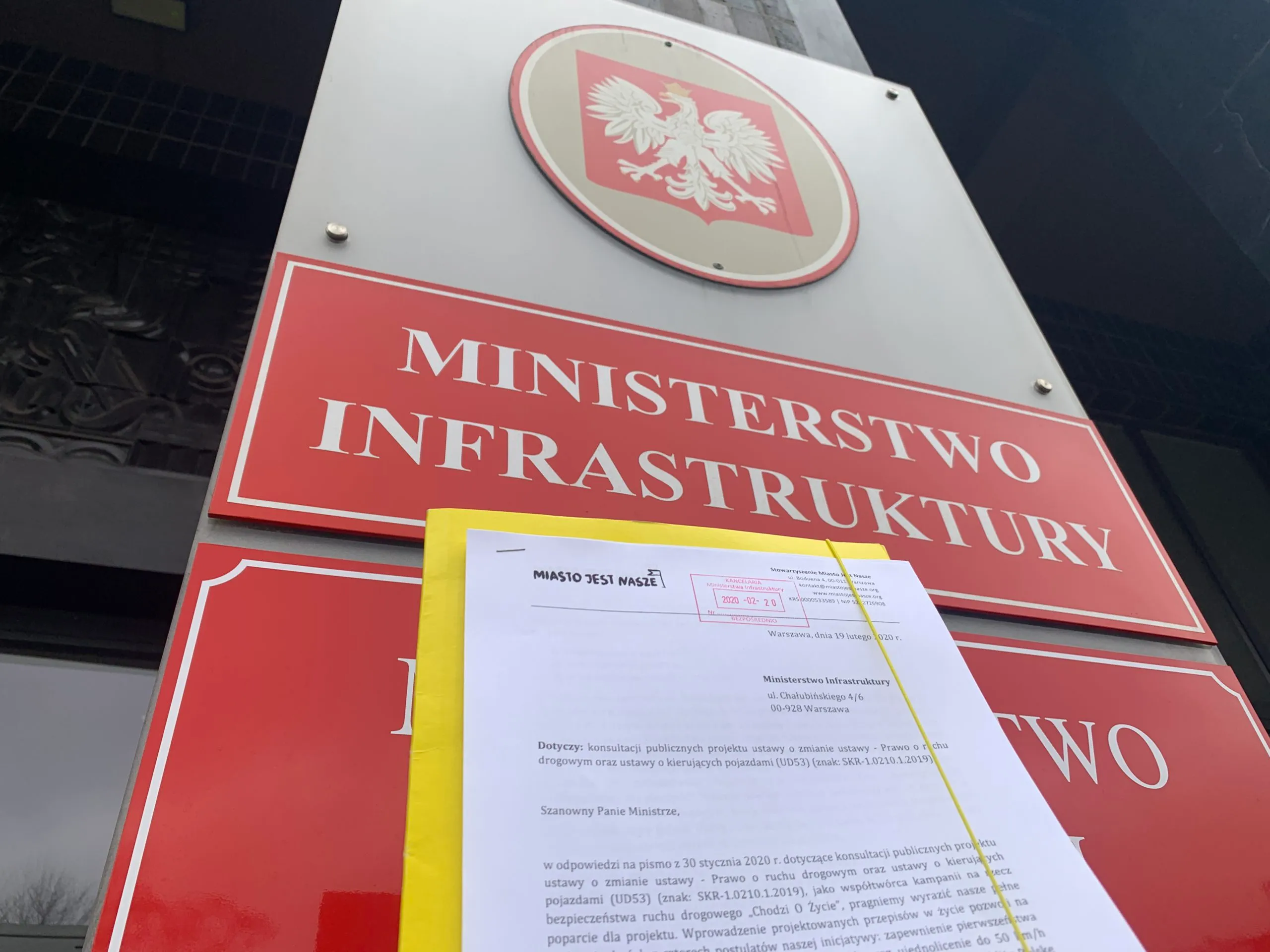 #ChodziOżycie – składamy uwagi do ustawy wprowadzającej pierwszeństwo dla pieszych wchodzących na pasy