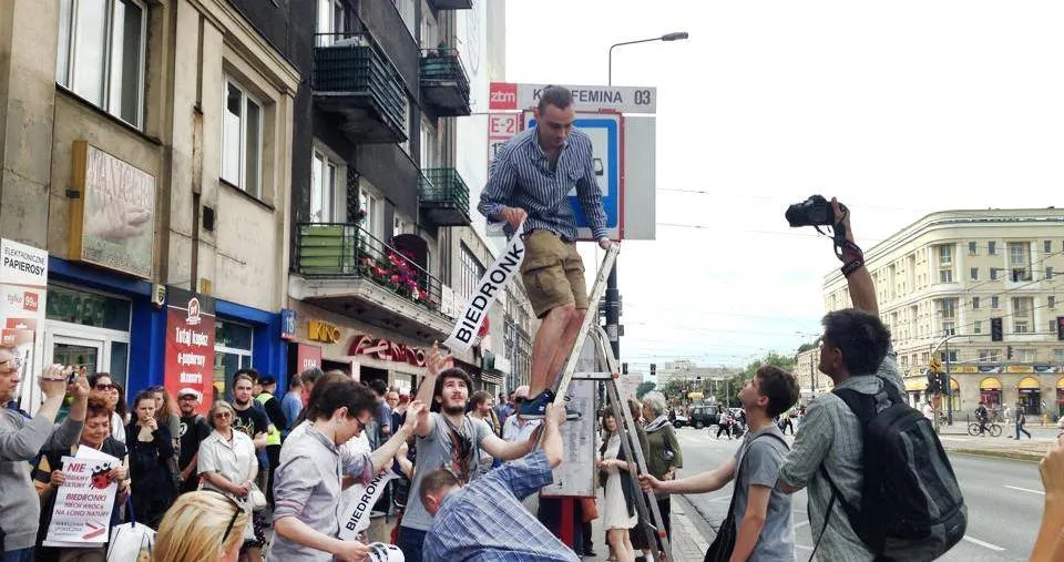 Po manifestacji: Następny przystanek - Biedronka?