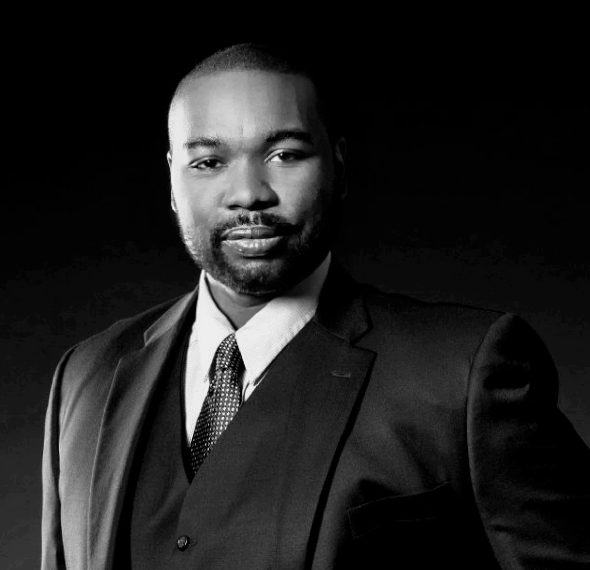 Royce Zachary Headshot