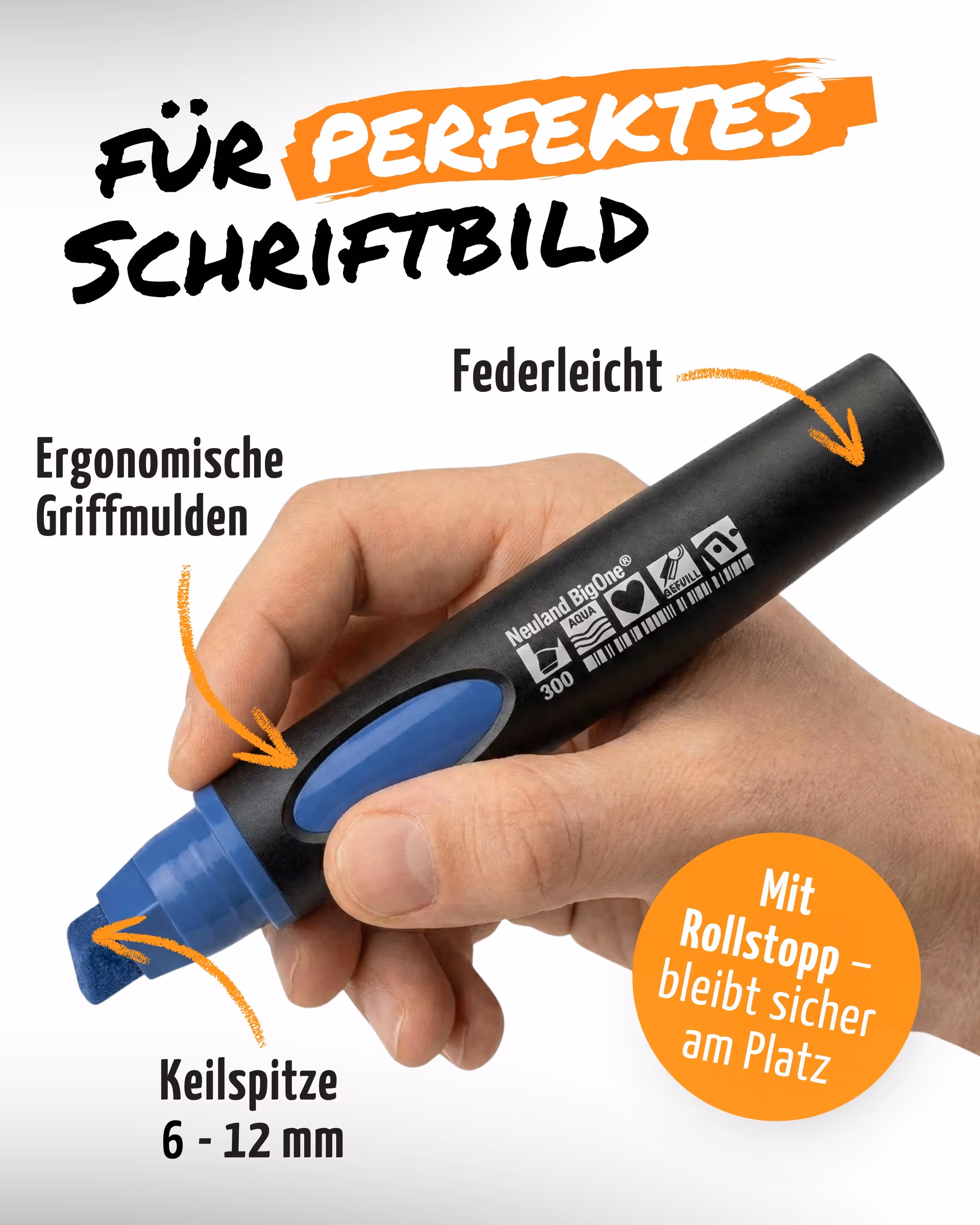 Hand hält Neuland BigOne Marker mit ergonomischer Griffmulde und Keilspitze 6-12 mm, federleicht.