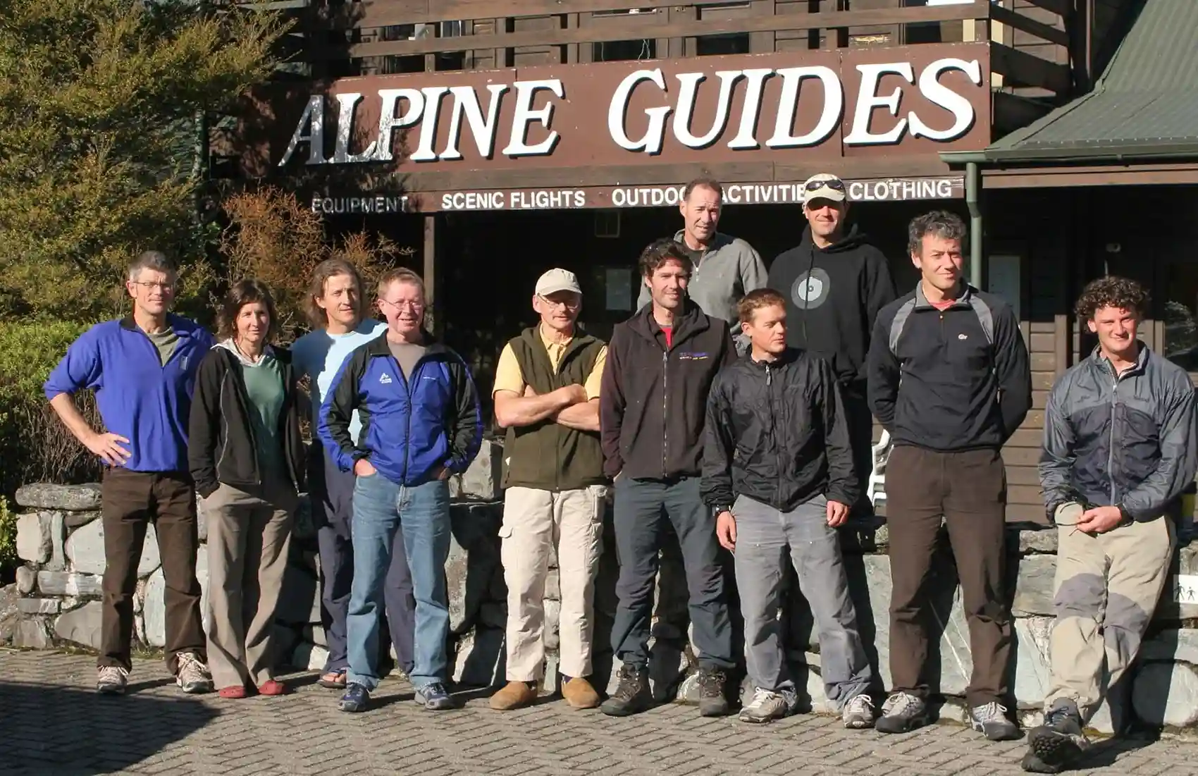 2007 Alpine Guides team.