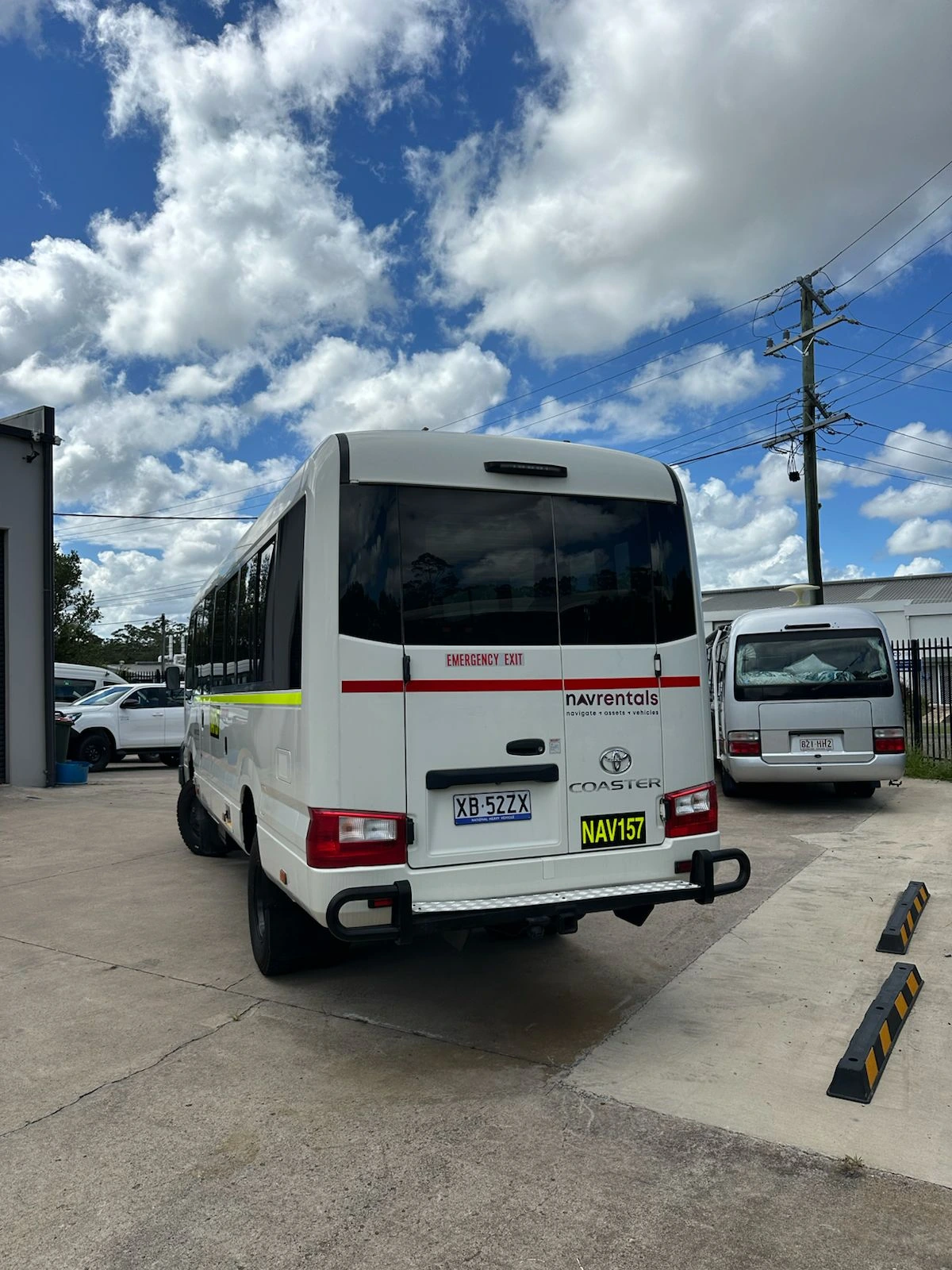22 Seat Mine-Spec Bus