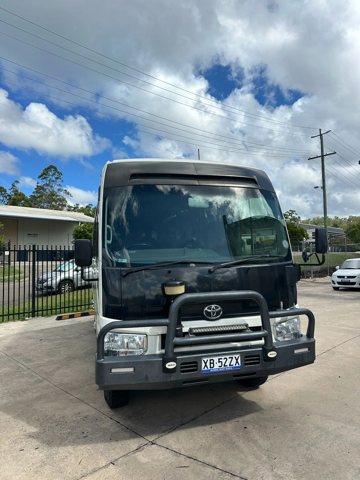 22 Seat Mine-Spec Bus
