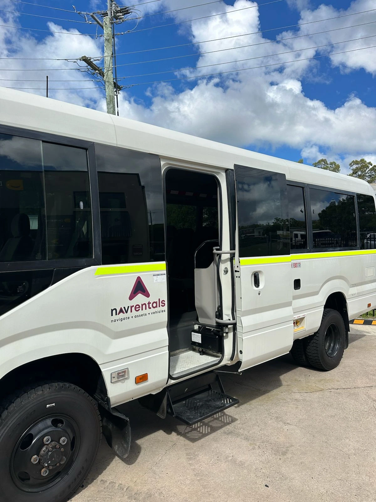 22 Seat Mine-Spec Bus